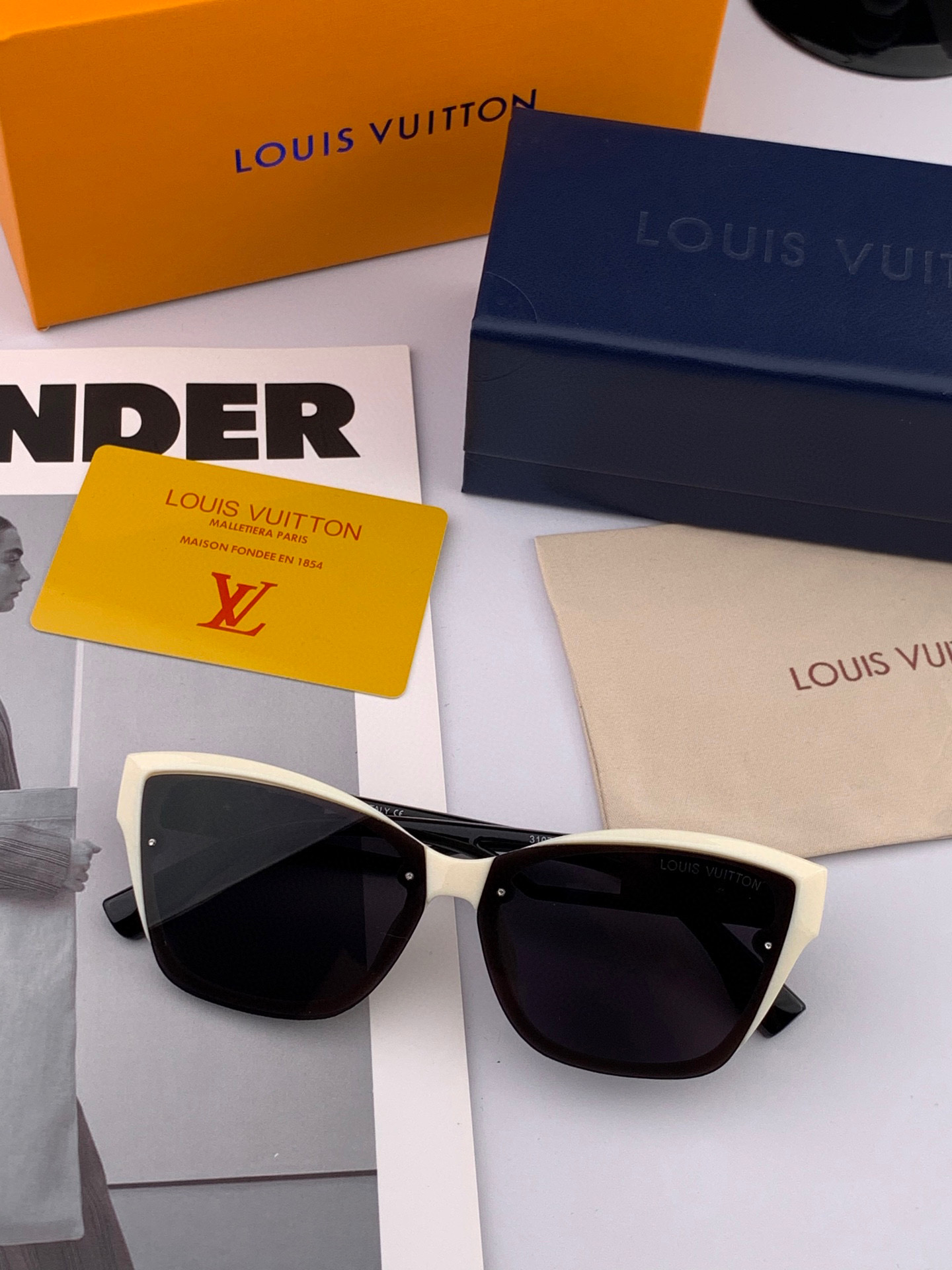  LV 2025年开春新款  潮流爆款 时尚方框太阳镜 高品质 佩戴舒适 网红潮款墨镜 型号L7310