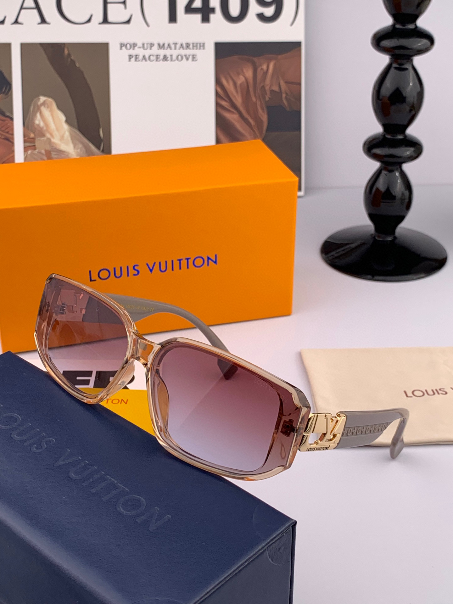  LV 2025年开春新款  潮流爆款 时尚方框太阳镜 高品质 佩戴舒适 网红潮款墨镜 型号L5551