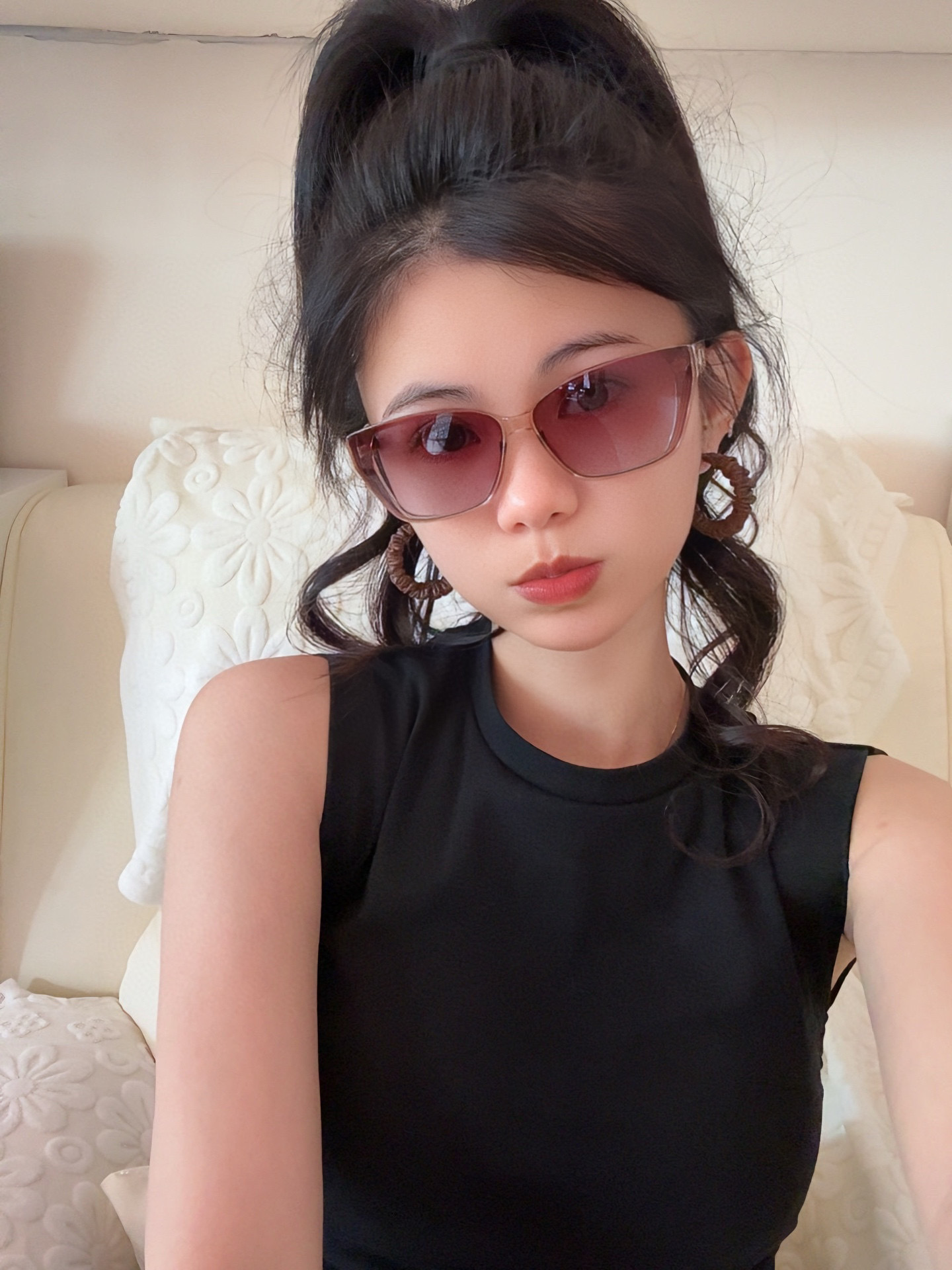   LV 2025新款女士方框太阳眼镜 开车墨镜 新款太阳镜  时尚大方 舒适轻盈 精致奢华 超轻 型号