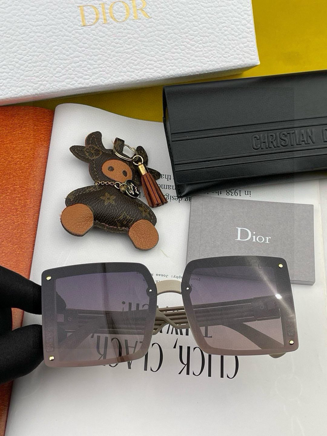  🔺 【DIOR-迪奥】2025开春新款 潮流爆款 时尚方框偏光太阳镜 高品质 佩戴舒适 网红潮款墨镜 