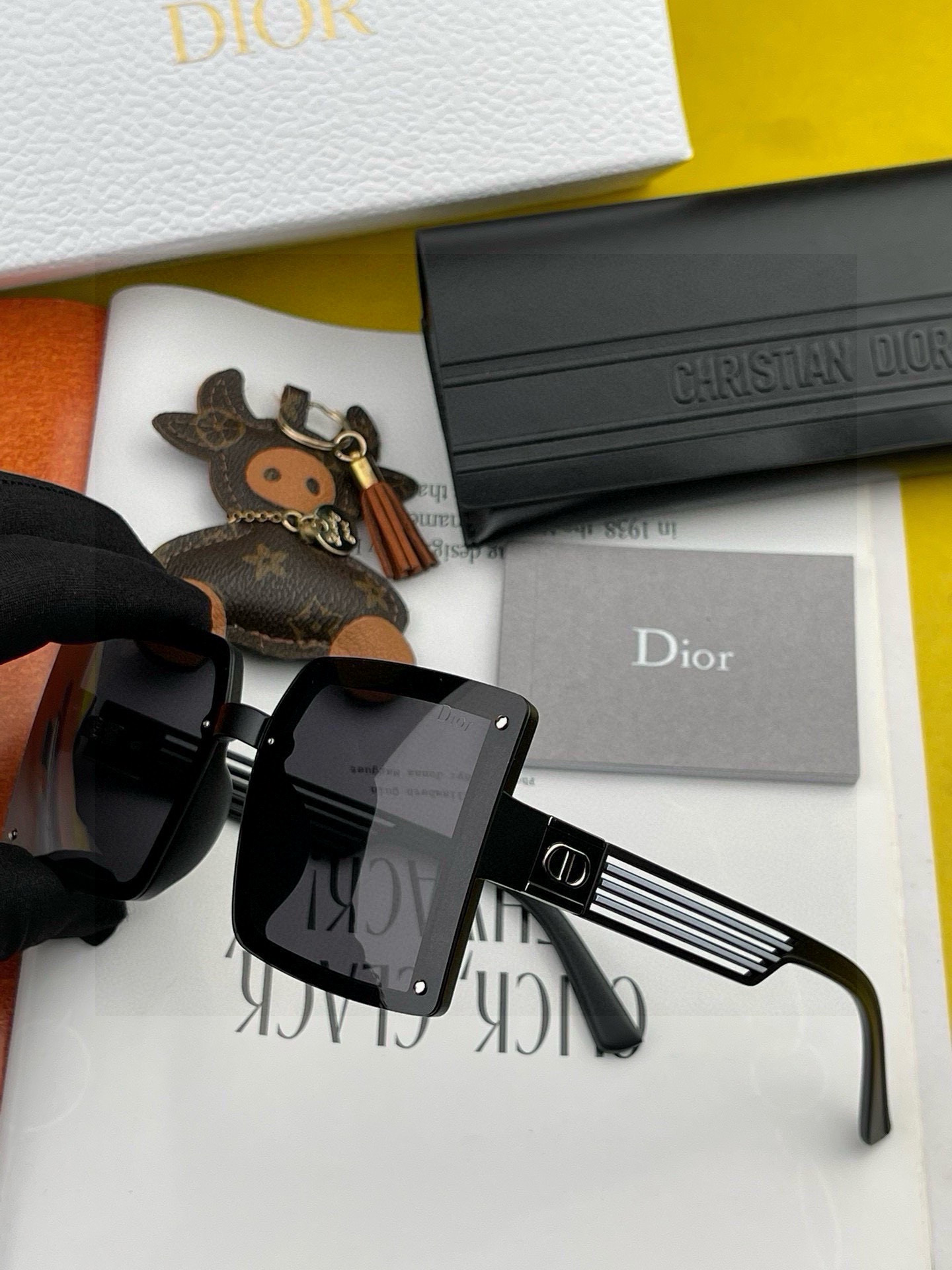  🔺 【DIOR-迪奥】2025开春新款 潮流爆款 时尚方框偏光太阳镜 高品质 佩戴舒适 网红潮款墨镜 