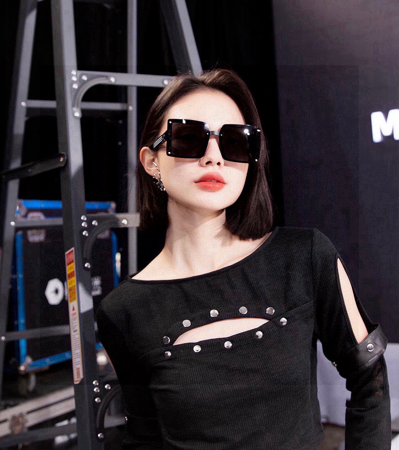  🔺 【DIOR-迪奥】2025开春新款 潮流爆款 时尚方框偏光太阳镜 高品质 佩戴舒适 网红潮款墨镜 