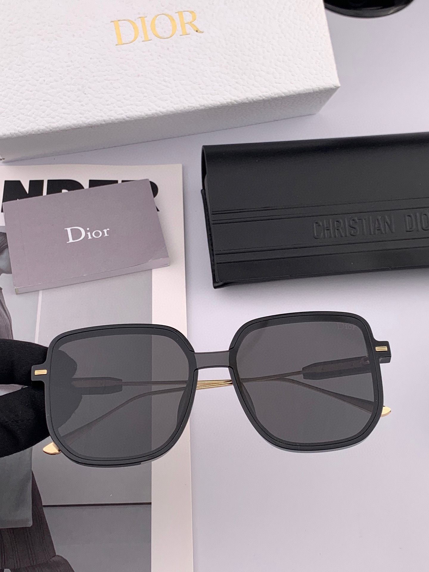  🔺 【DIOR-迪奥】2025开春新款 潮流爆款 时尚方框太阳镜 高品质 佩戴舒适 网红潮款墨镜 型号