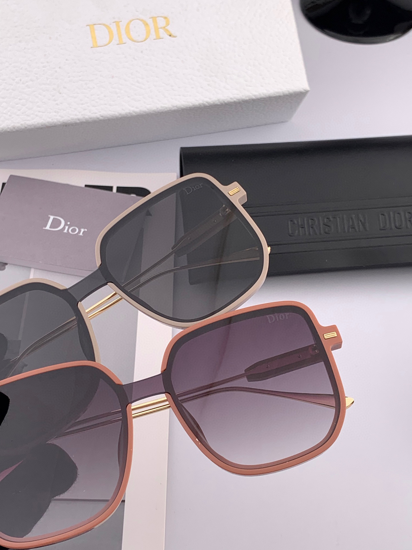  🔺 【DIOR-迪奥】2025开春新款 潮流爆款 时尚方框太阳镜 高品质 佩戴舒适 网红潮款墨镜 型号
