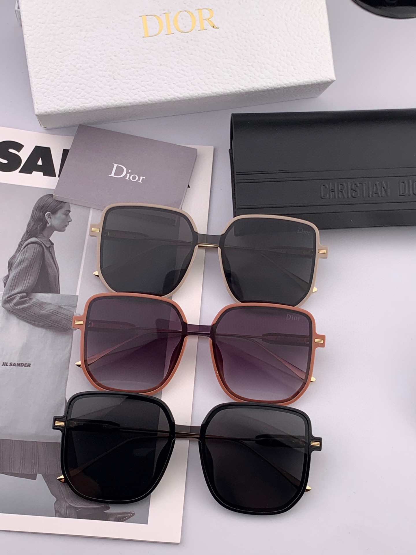  🔺 【DIOR-迪奥】2025开春新款 潮流爆款 时尚方框太阳镜 高品质 佩戴舒适 网红潮款墨镜 型号
