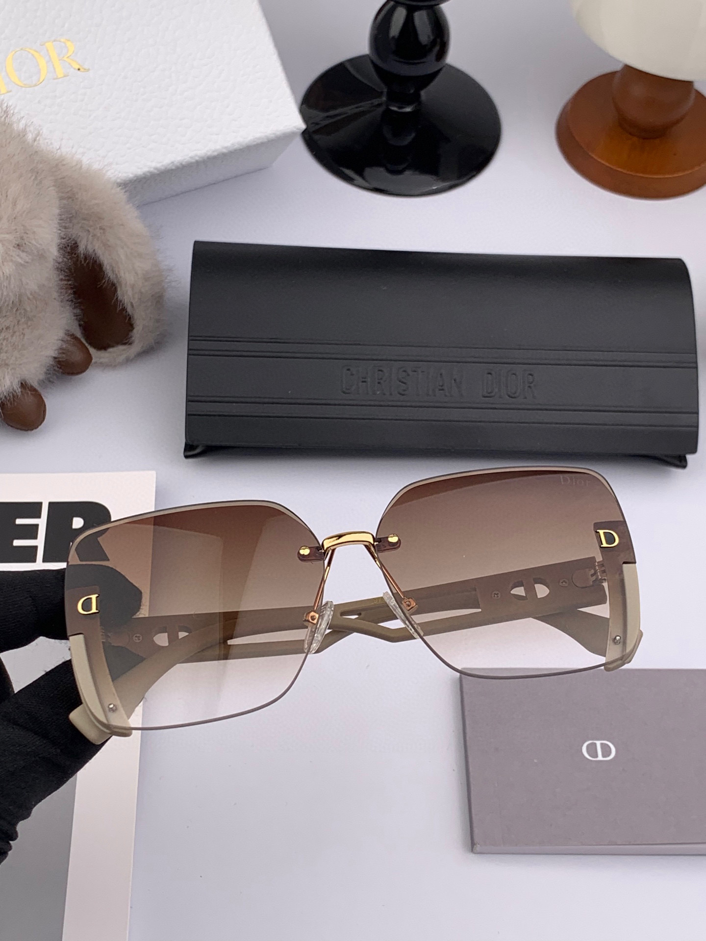 🔺 【DIOR-迪奥】2025开春新款 潮流爆款 时尚方框太阳镜 高品质 佩戴舒适 网红潮款墨镜 女士高