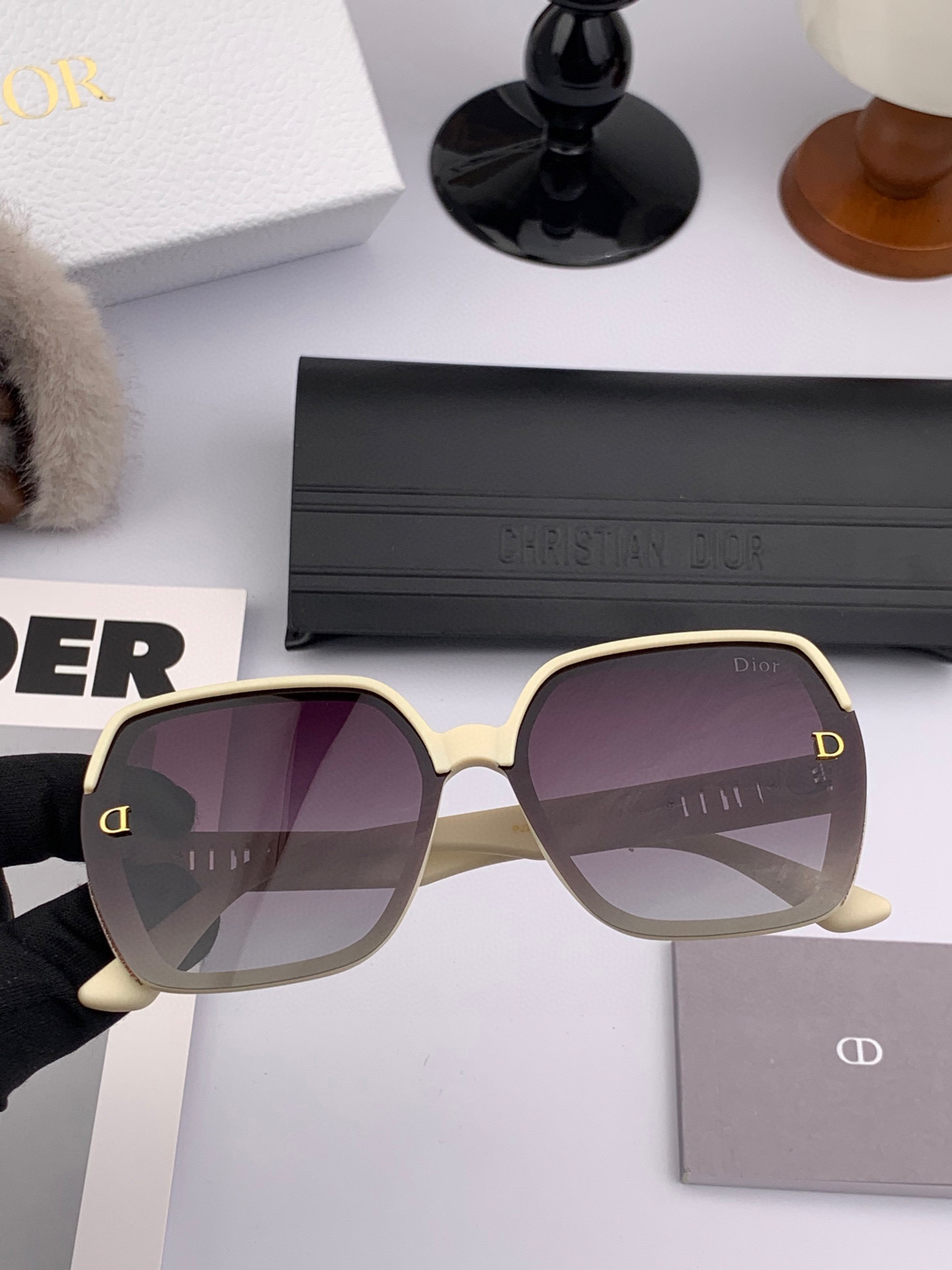  🔺 【DIOR-迪奥】2025开春新款 潮流爆款 时尚方框偏光太阳镜 高品质 佩戴舒适 网红潮款墨镜 