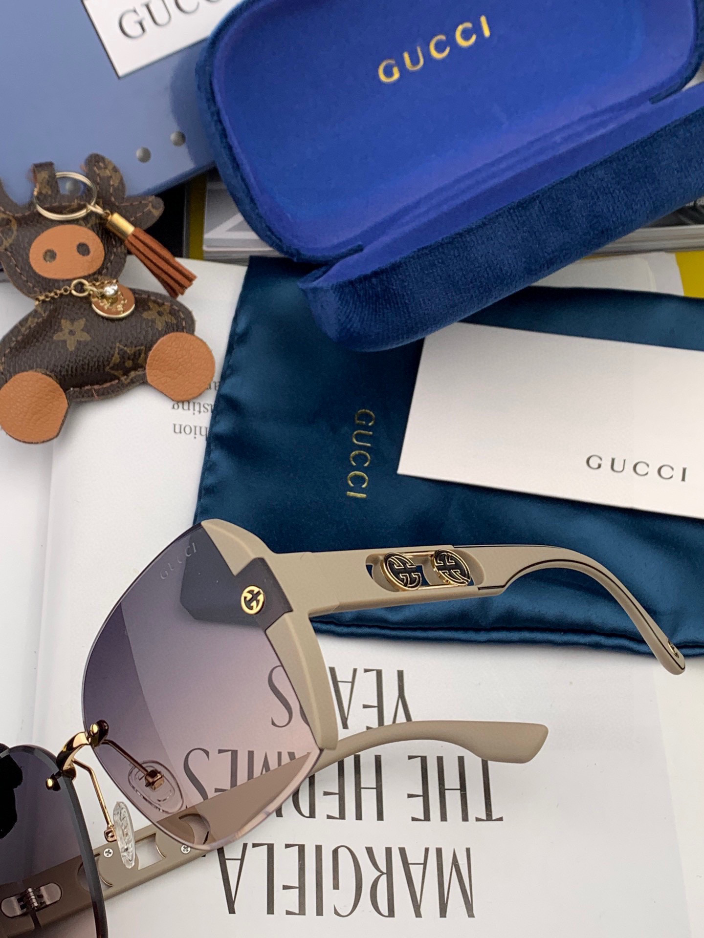  🔺 【GUCCI】2025开春新款 潮流爆款 时尚方框太阳镜 高品质 佩戴舒适 网红潮款墨镜 型号：G