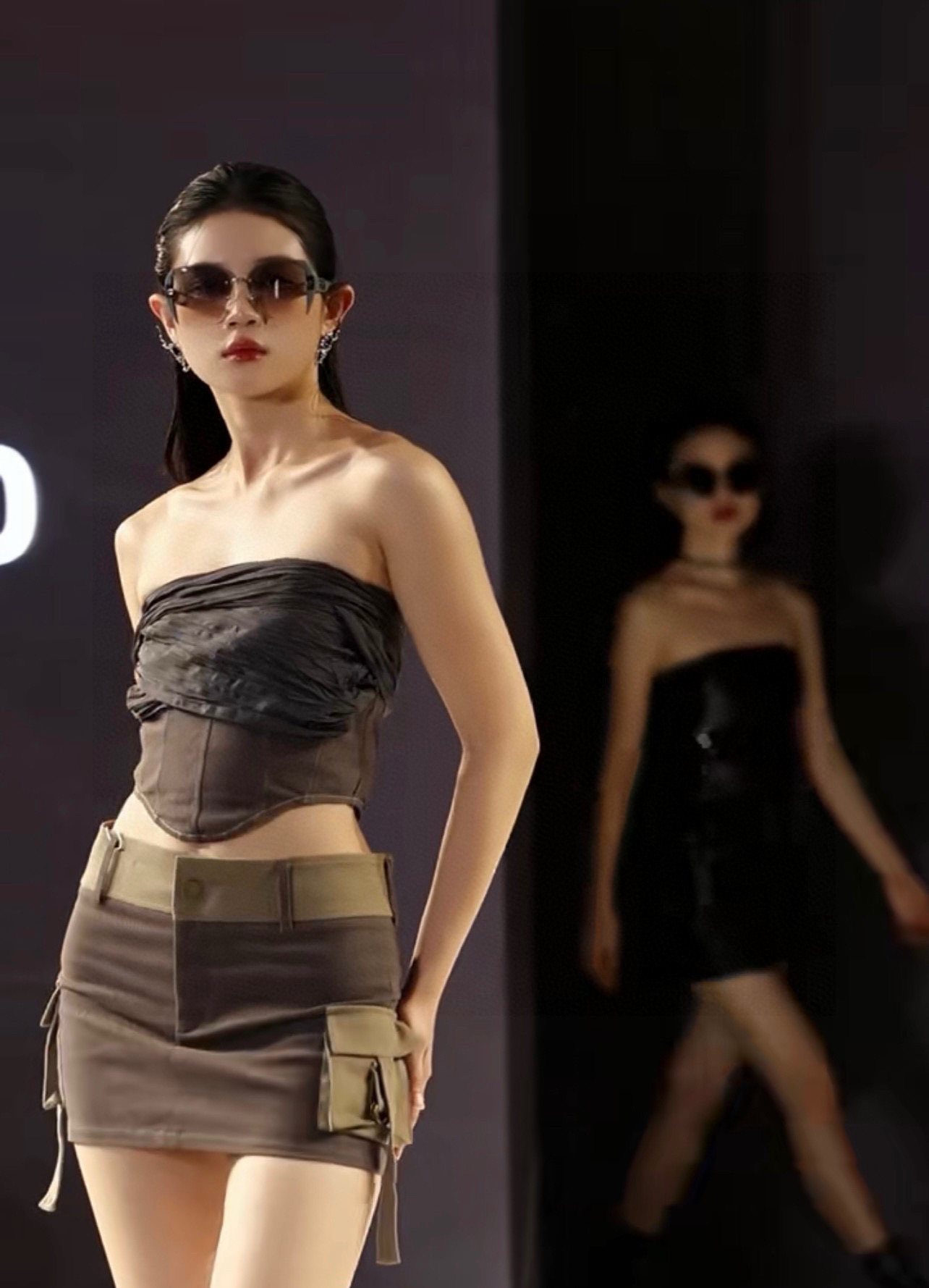  🔺 【GUCCI】2025开春新款 潮流爆款 时尚方框太阳镜 高品质 佩戴舒适 网红潮款墨镜 型号：G