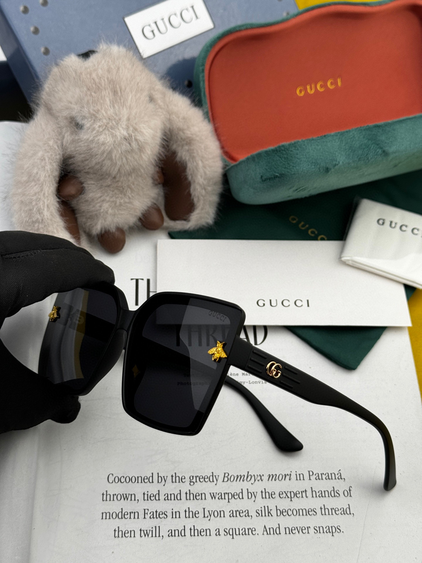  2025新款！新款出货！
女士高清加厚偏光太阳镜🕶️ 🎉💍新款GUCCI偏光太阳镜得意开车驾驶镜时尚墨