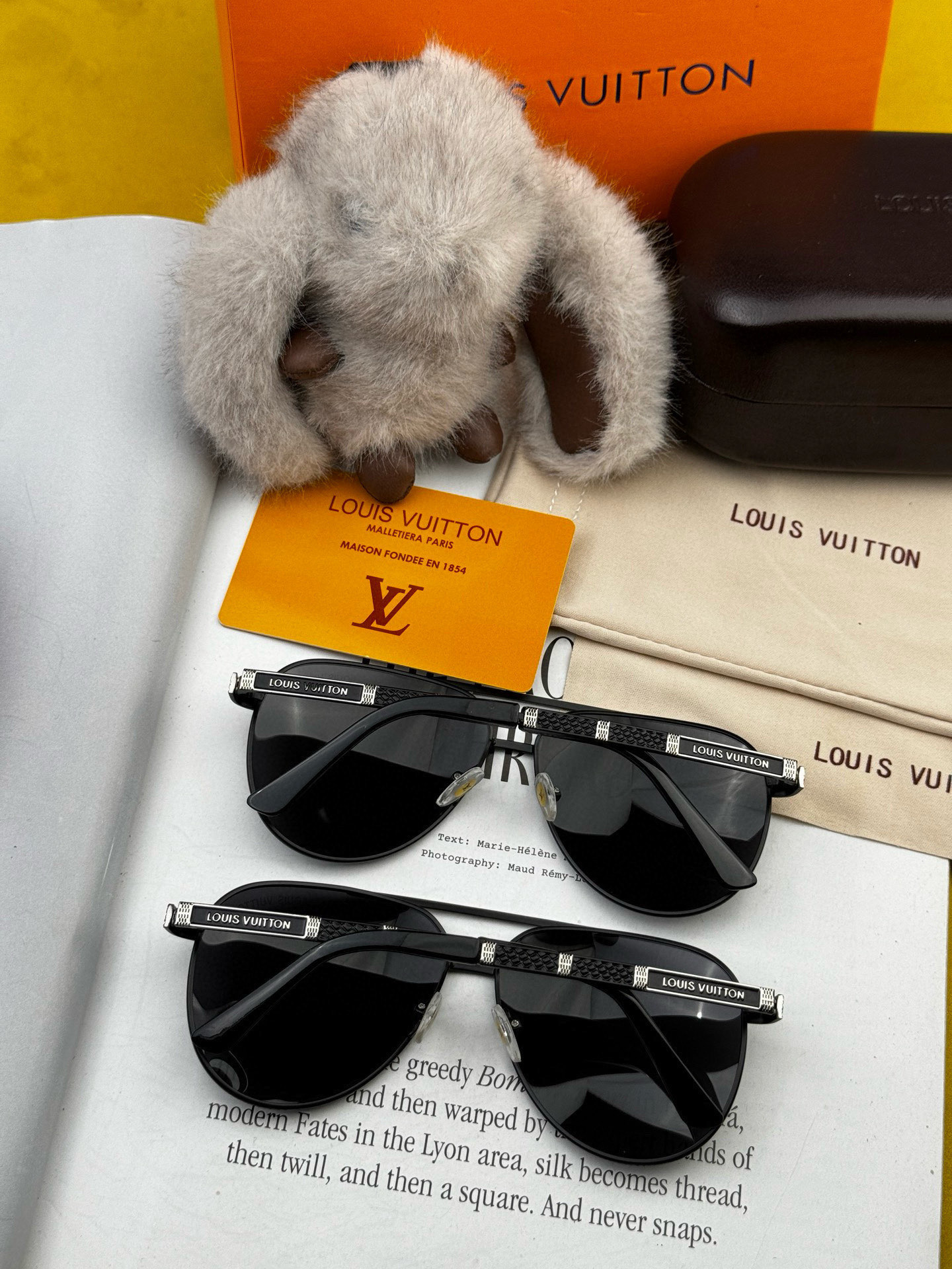  2025新款 LOUIS VUITTON-路易家  新品LV蛤蟆框太阳镜 每一付都是精品 ❤️时尚达人