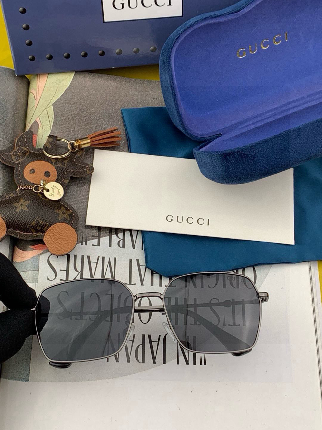   GUCCI-2025新款情侣款偏光太阳镜、完美品质，独特设计  适合各种脸型，‼️经典太阳镜 超个性