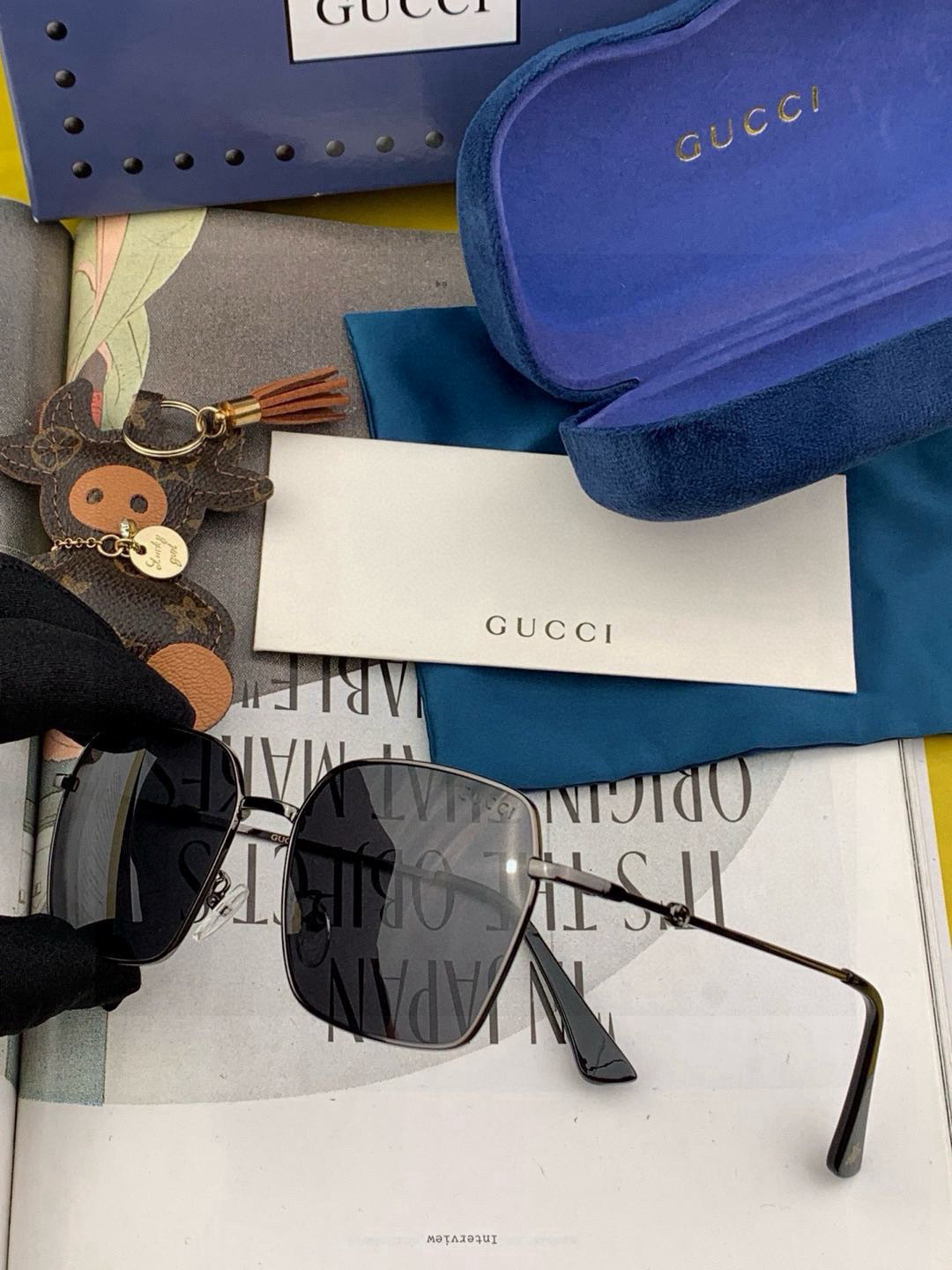   GUCCI-2025新款情侣款偏光太阳镜、完美品质，独特设计  适合各种脸型，‼️经典太阳镜 超个性