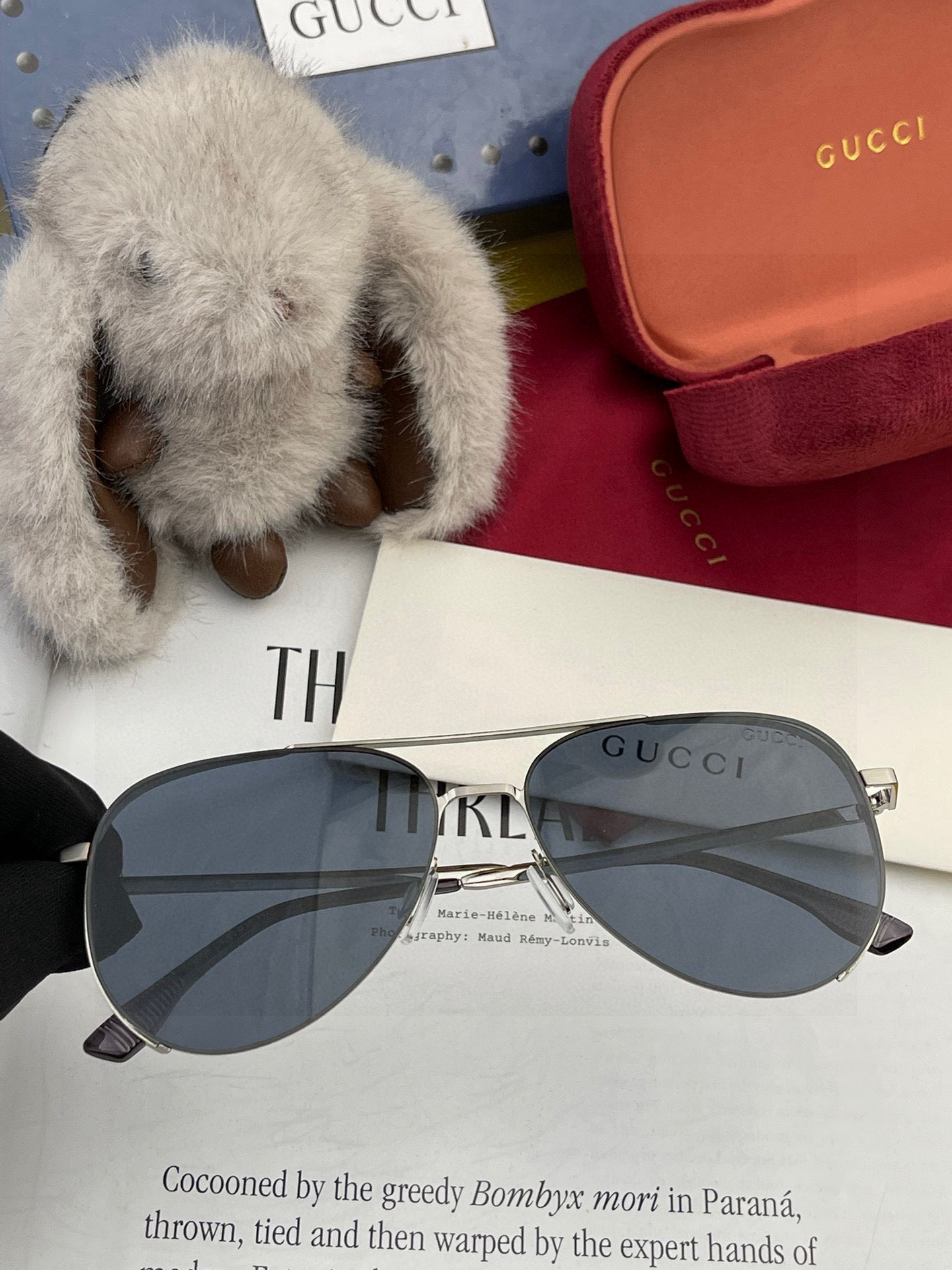         GUCCI 男款炫彩飞行员偏光太阳镜 ❤️材质：高清尼龙加厚卡槽高清偏光镜片 🌹无边框镜
