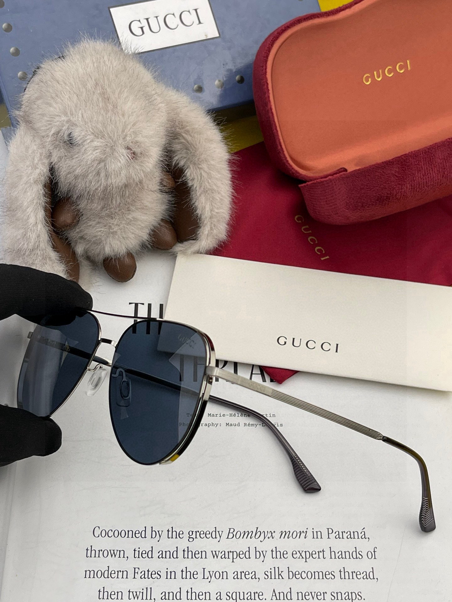         GUCCI 男款炫彩飞行员偏光太阳镜 ❤️材质：高清尼龙加厚卡槽高清偏光镜片 🌹无边框镜