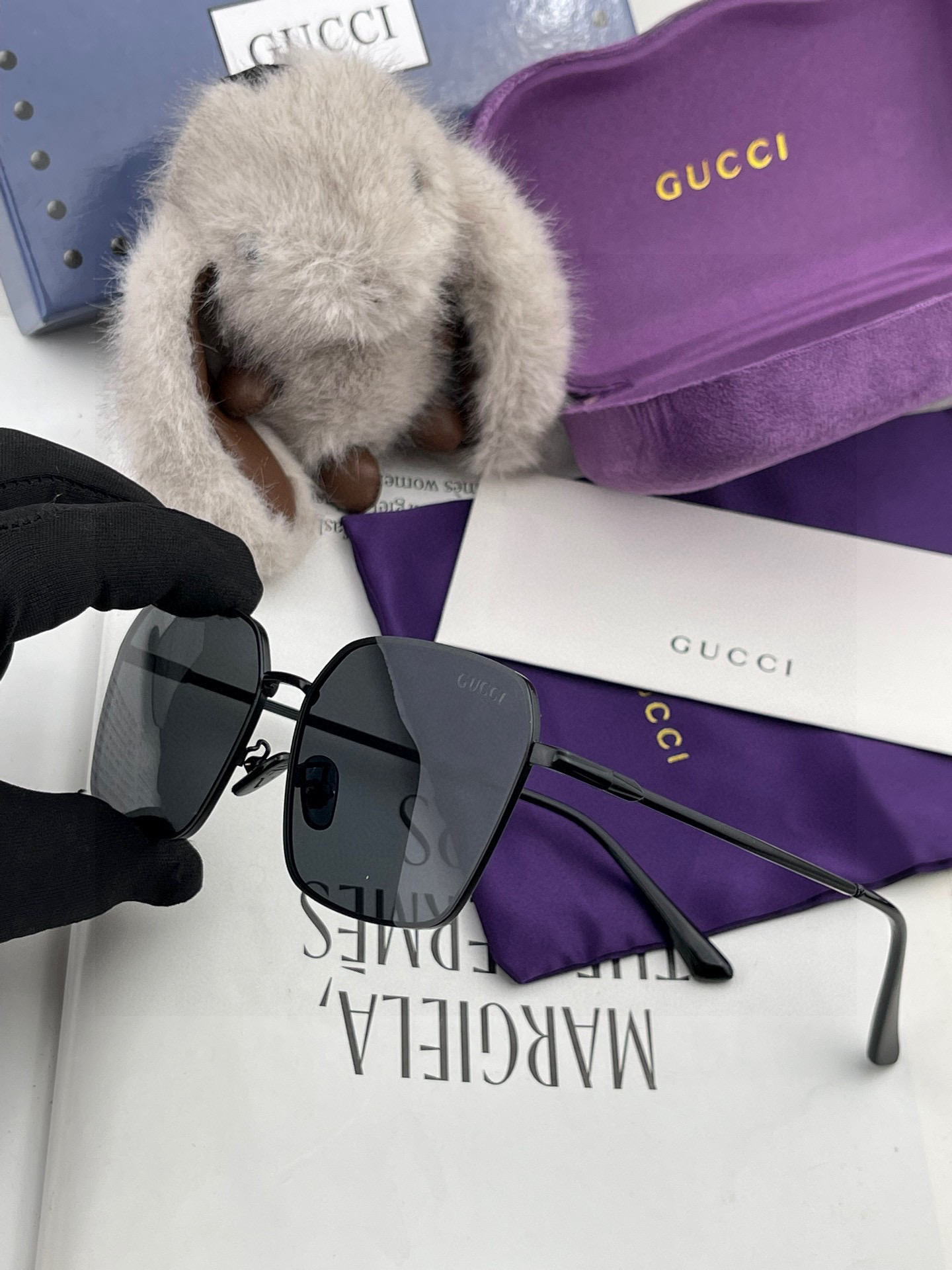        GUCCI 男款炫彩飞行员偏光太阳镜 ❤️材质：高清尼龙加厚卡槽高清偏光镜片 🌹无边框镜架