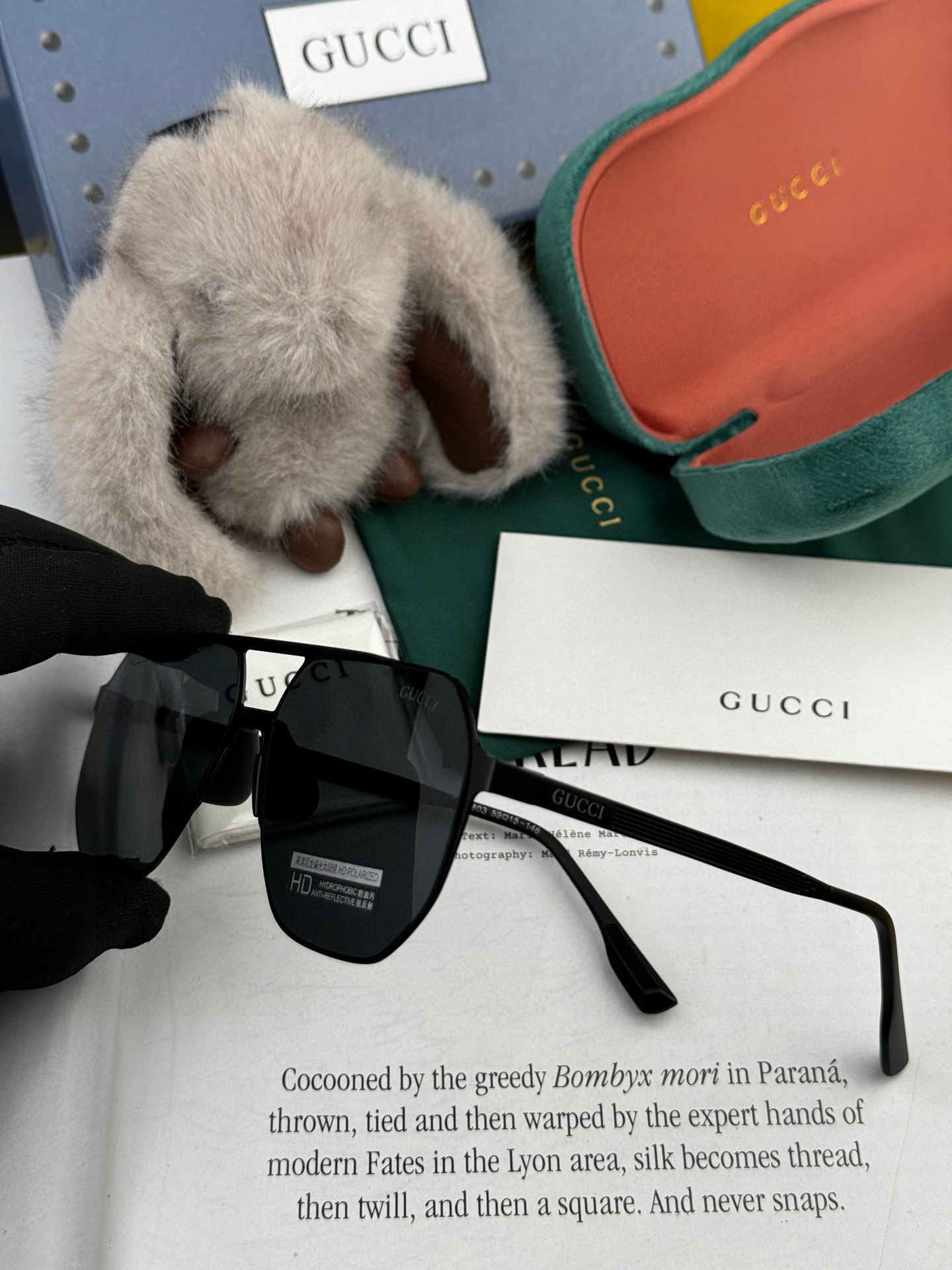        GUCCI 男款炫彩飞行员偏光太阳镜 ❤️材质：高清尼龙加厚卡槽高清偏光镜片 🌹无边框镜架