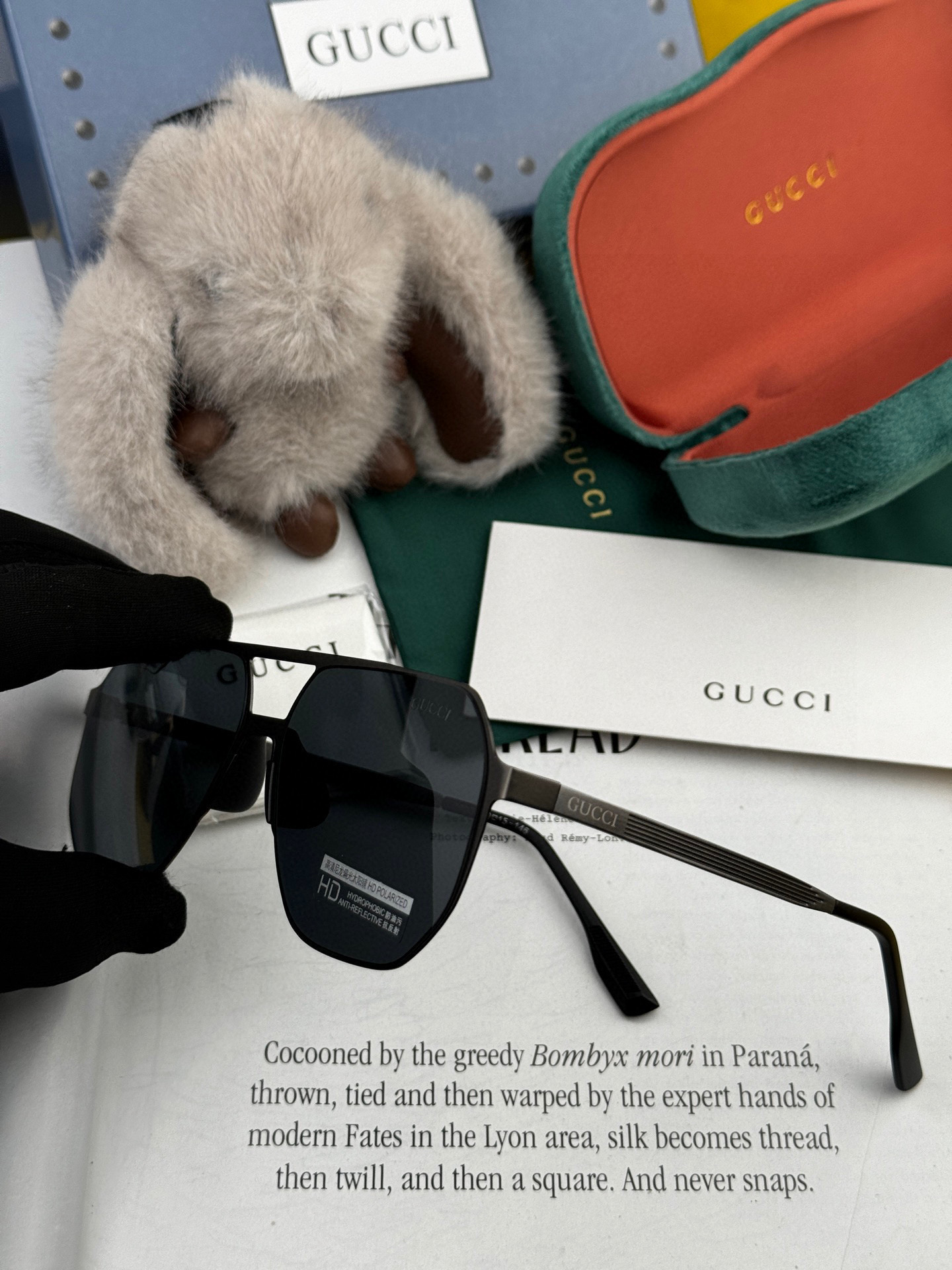        GUCCI 男款炫彩飞行员偏光太阳镜 ❤️材质：高清尼龙加厚卡槽高清偏光镜片 🌹无边框镜架