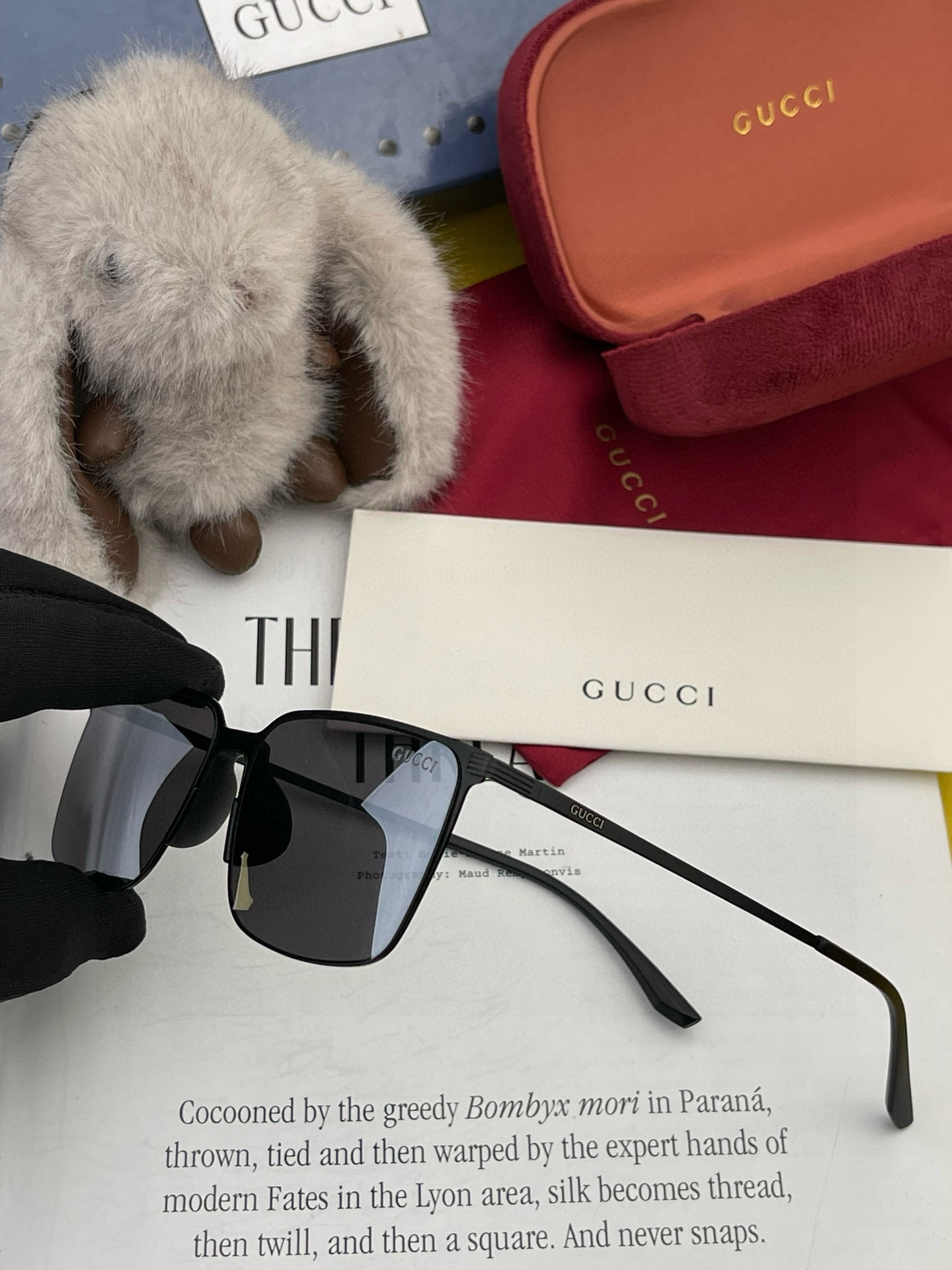         GUCCI 男款炫彩飞行员偏光太阳镜 ❤️材质：高清尼龙加厚卡槽高清偏光镜片 🌹无边框镜
