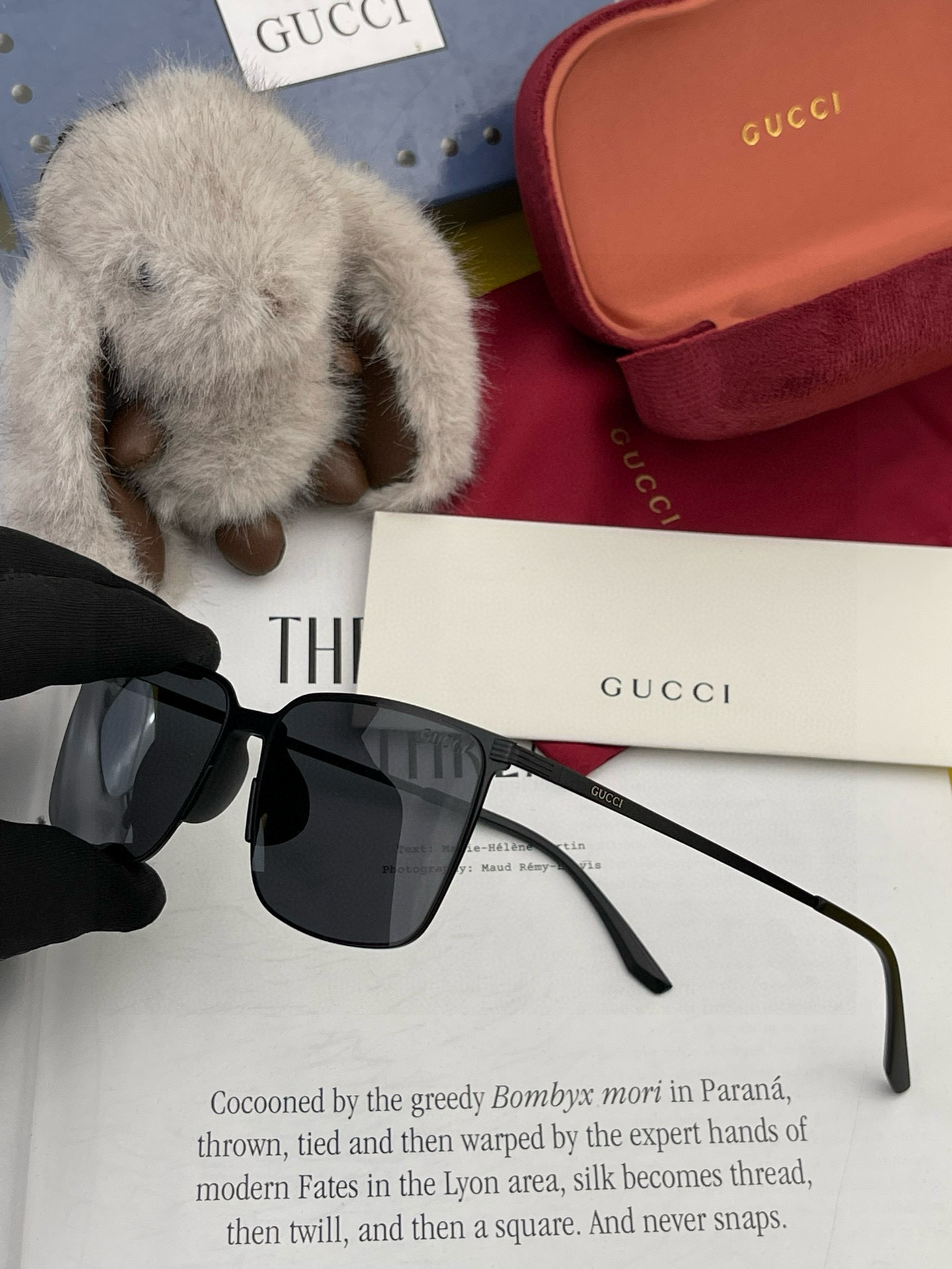         GUCCI 男款炫彩飞行员偏光太阳镜 ❤️材质：高清尼龙加厚卡槽高清偏光镜片 🌹无边框镜