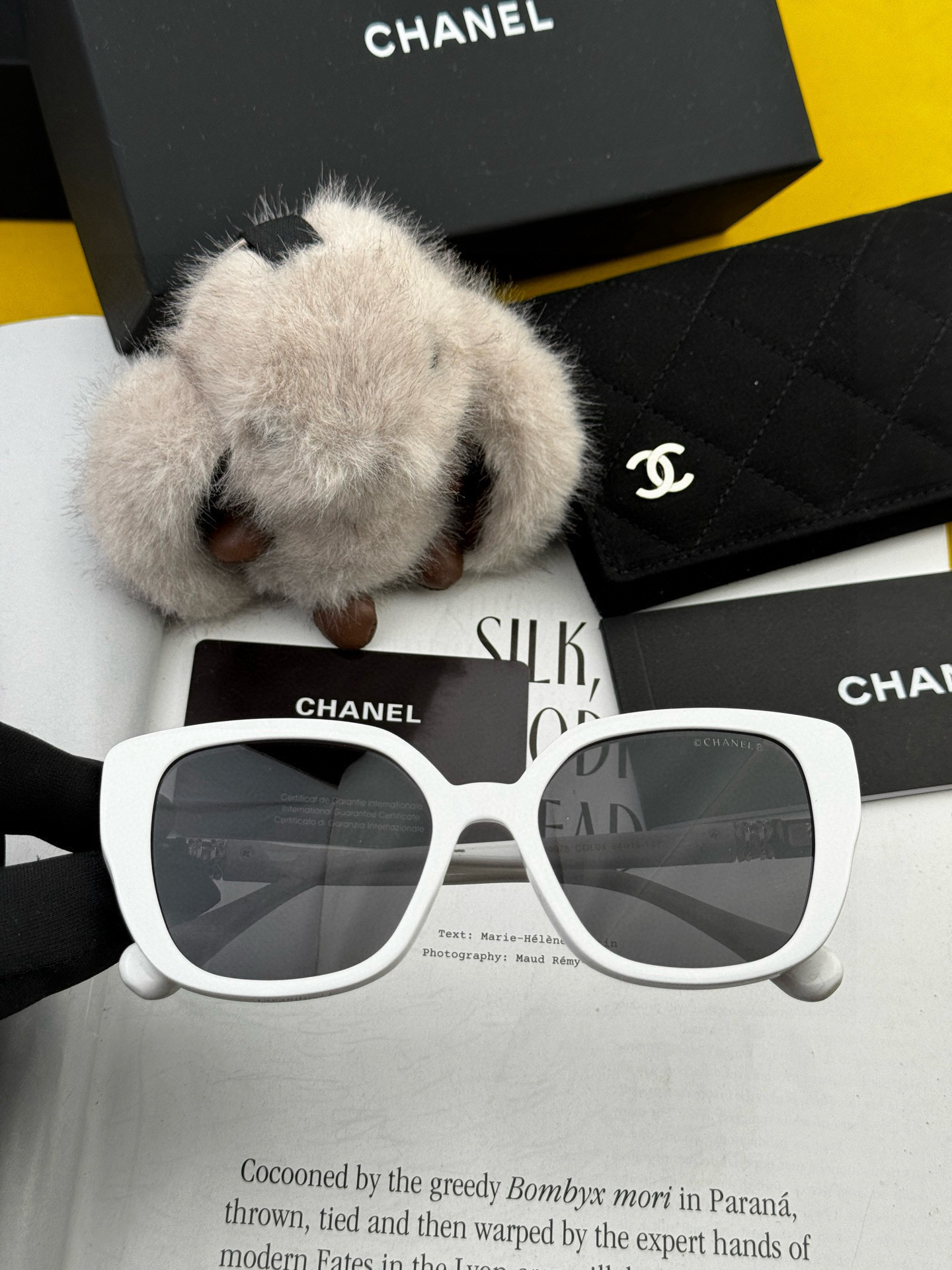   【CHANEL】香奈儿 2025新款潮流爆款 时尚方框太阳镜 佩戴舒适 网红潮款墨镜  女士高清加厚