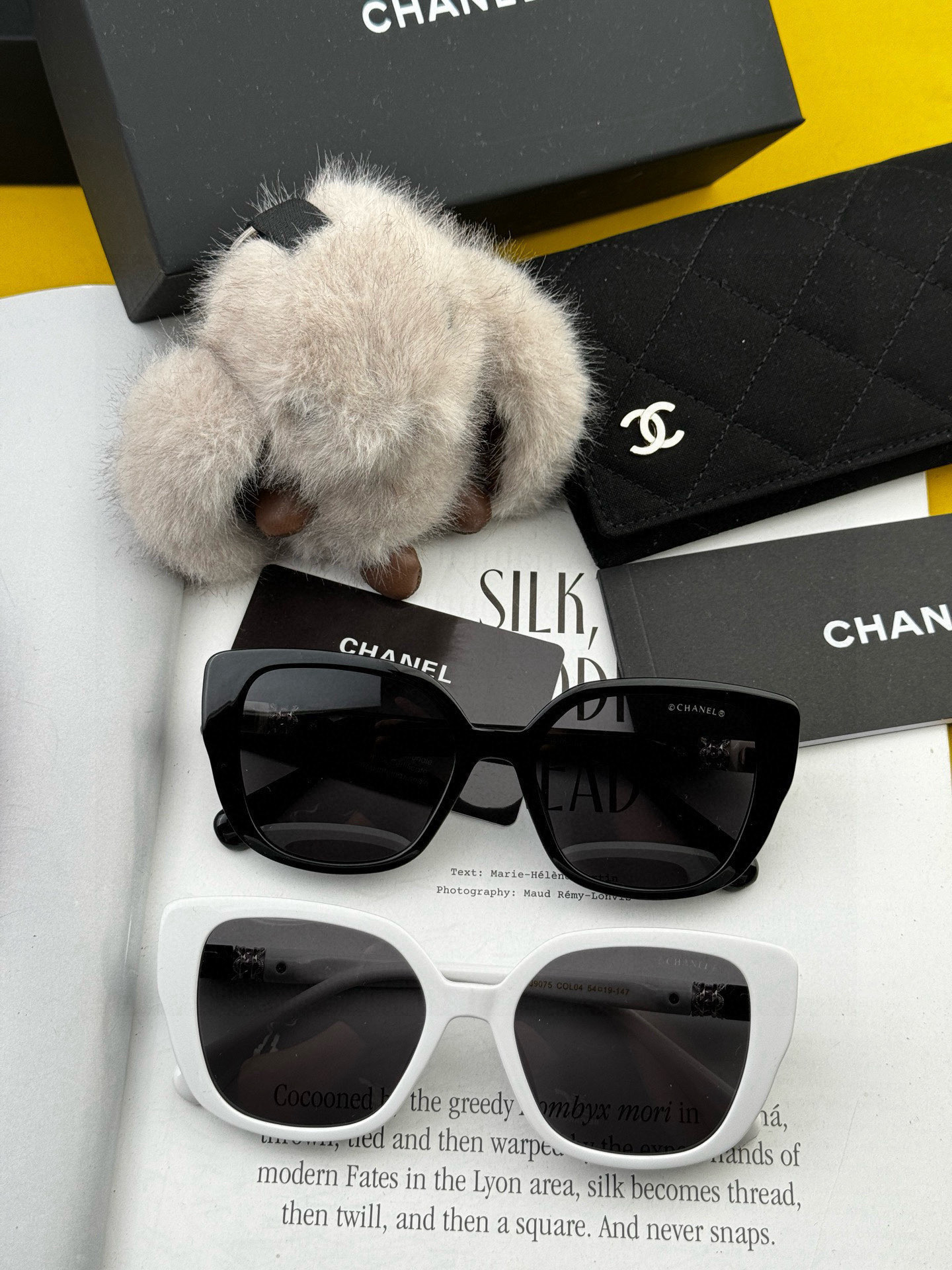   【CHANEL】香奈儿 2025新款潮流爆款 时尚方框太阳镜 佩戴舒适 网红潮款墨镜  女士高清加厚