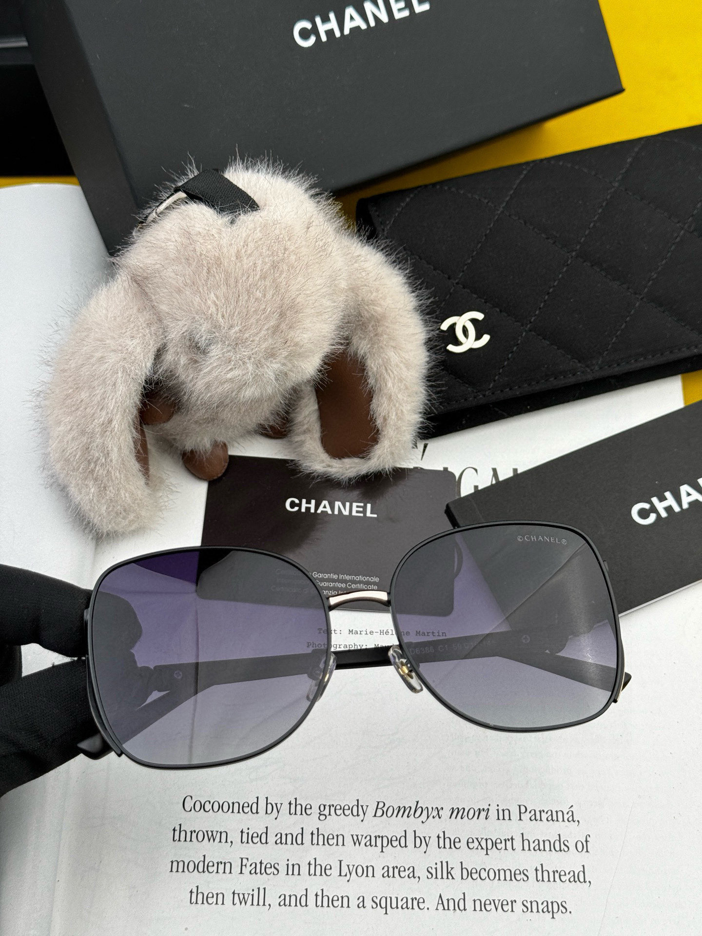  【CHANEL】香奈儿 2025新款山茶花潮流爆款 时尚圆框高清偏光太阳镜 佩戴舒适 网红潮款墨镜  