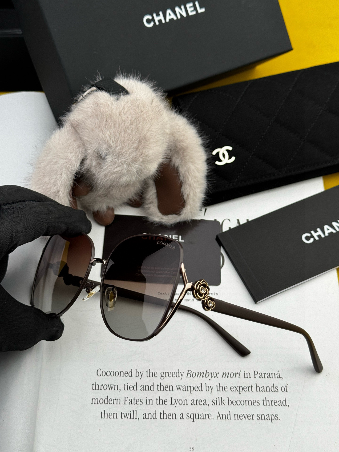  【CHANEL】香奈儿 2025新款山茶花潮流爆款 时尚圆框高清偏光太阳镜 佩戴舒适 网红潮款墨镜  