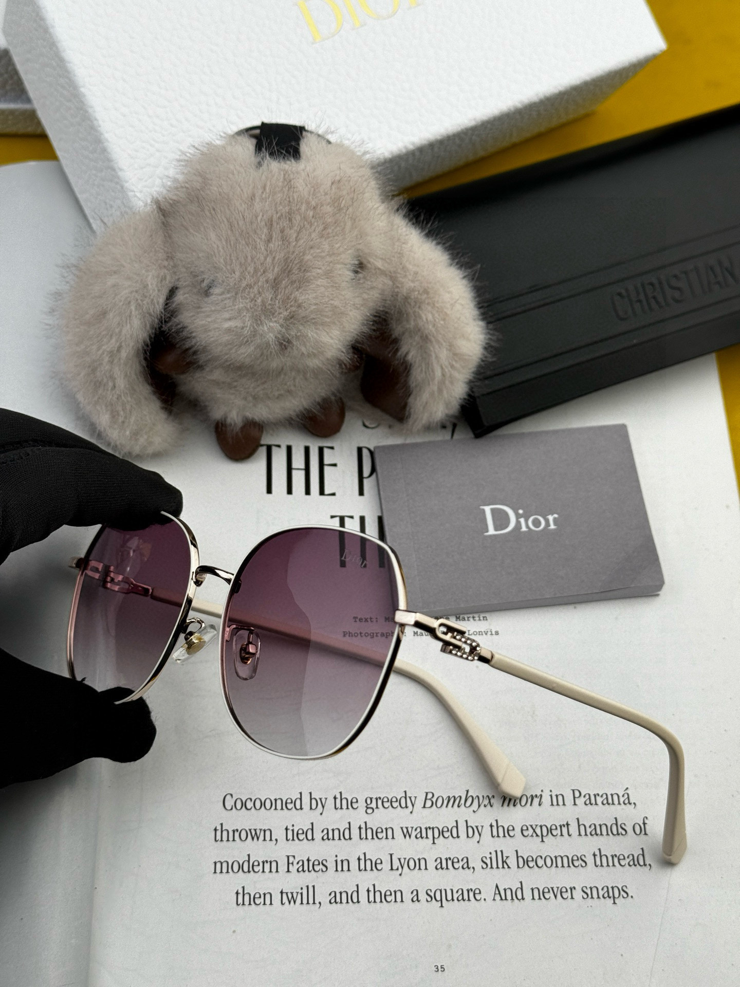   【DIOR】2025新款潮流爆款 时尚方框太阳镜 佩戴舒适 网红潮款墨镜  女士高清加厚偏光太阳镜🕶