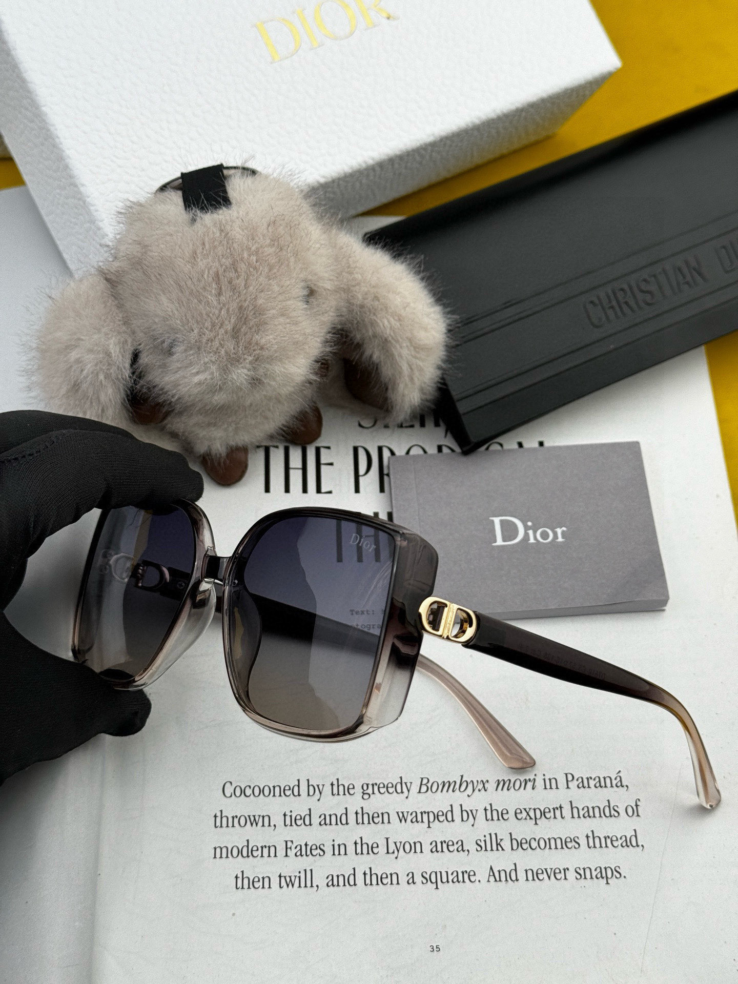   【DIOR】2025新款潮流爆款 时尚方框太阳镜 佩戴舒适 网红潮款墨镜  女士高清加厚偏光太阳镜🕶