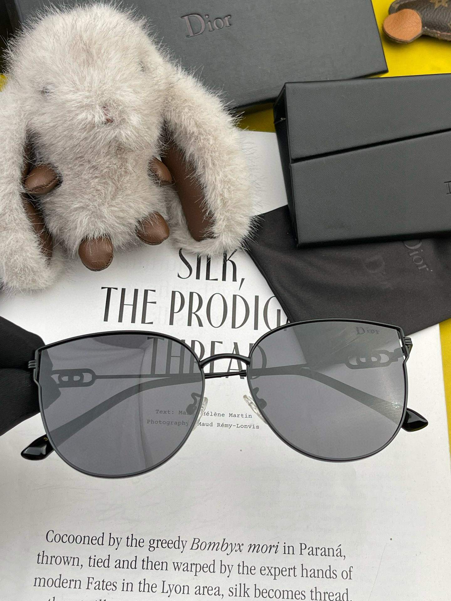   DIOR🌋☔️时尚圆框太阳镜镜片 顶级奢侈品强 高品质胜利亲亲🍦🍨 得意 气质非凡😄 🍫🍪女士开车墨