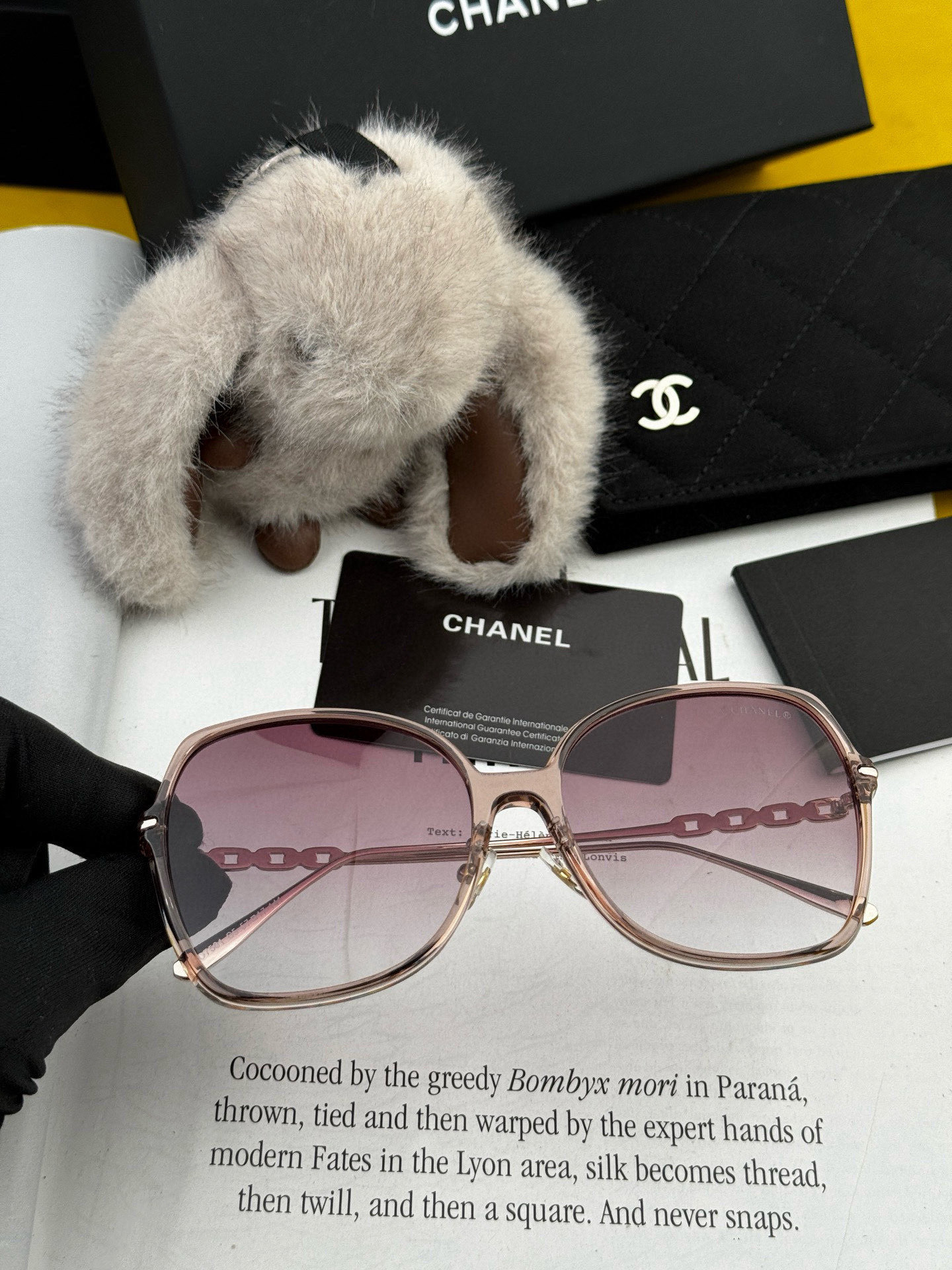   【CHANEL】香奈儿 2025新款潮流爆款 时尚方框太阳镜 佩戴舒适 网红潮款墨镜  女士高清加厚