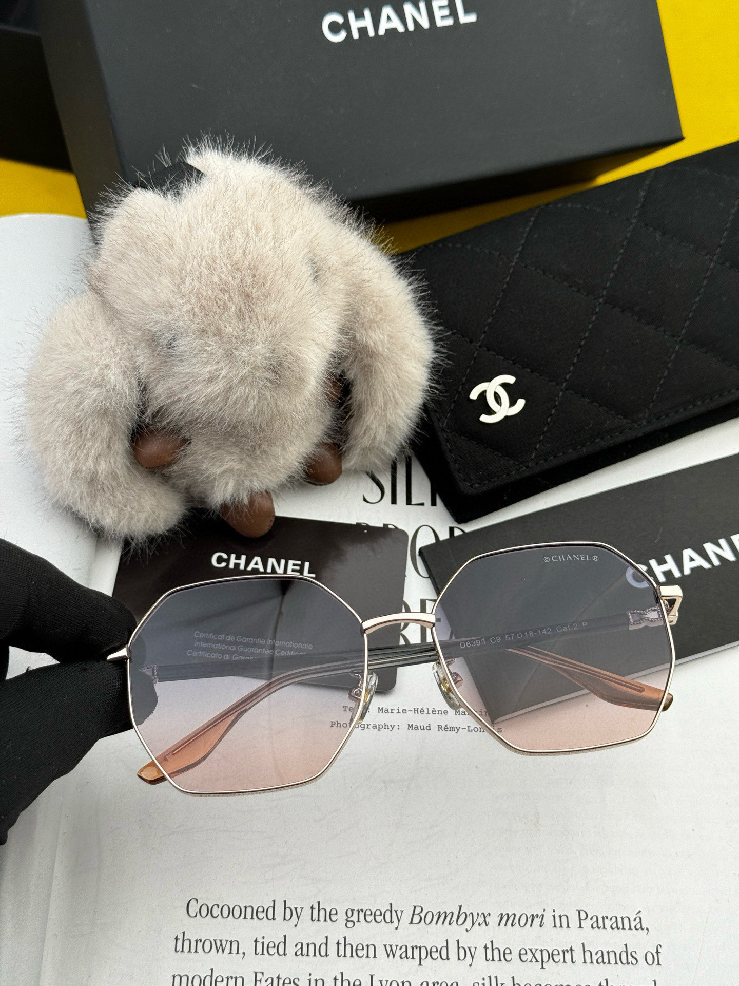  【CHANEL】香奈儿 2025新款山茶花潮流爆款 时尚圆框高清偏光太阳镜 佩戴舒适 网红潮款墨镜  
