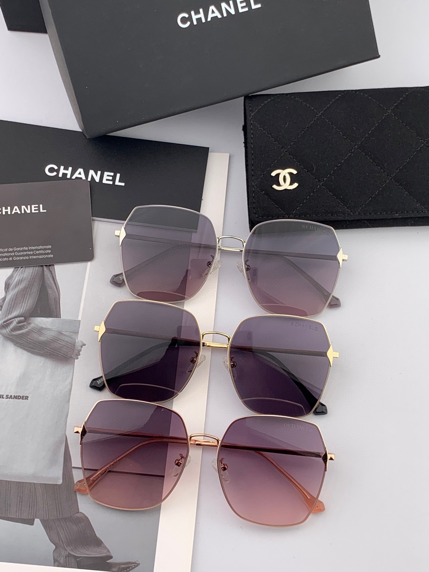 【CHANEL】香奈儿  新款尼龙偏光太眼镜，无框钻石 切边更有质感，大气女人范儿，大脸小脸都好看 ！