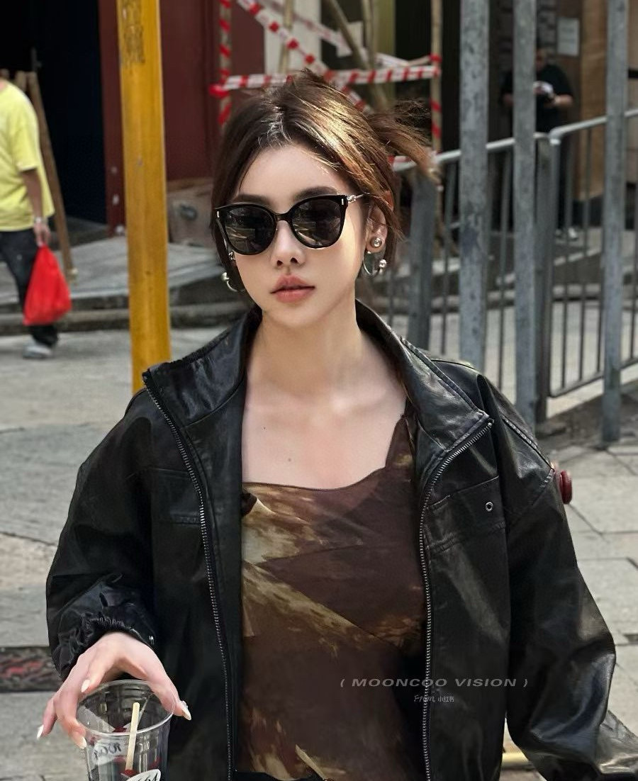   【DIOR】2025新款潮流爆款 时尚方框太阳镜 佩戴舒适 网红潮款墨镜  女士高清加厚偏光太阳镜🕶