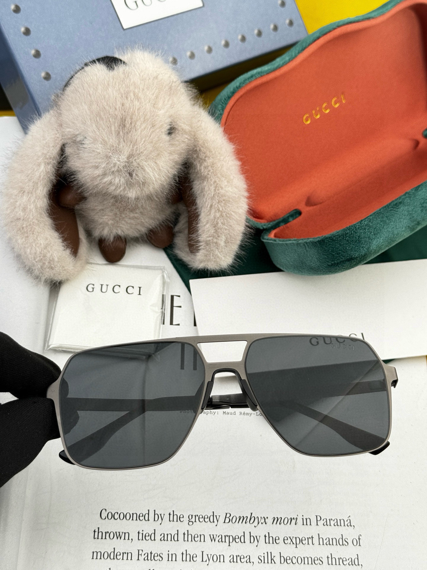         GUCCI 男款炫彩飞行员偏光太阳镜 ❤️材质：高清尼龙加厚卡槽高清偏光镜片 🌹无边框镜