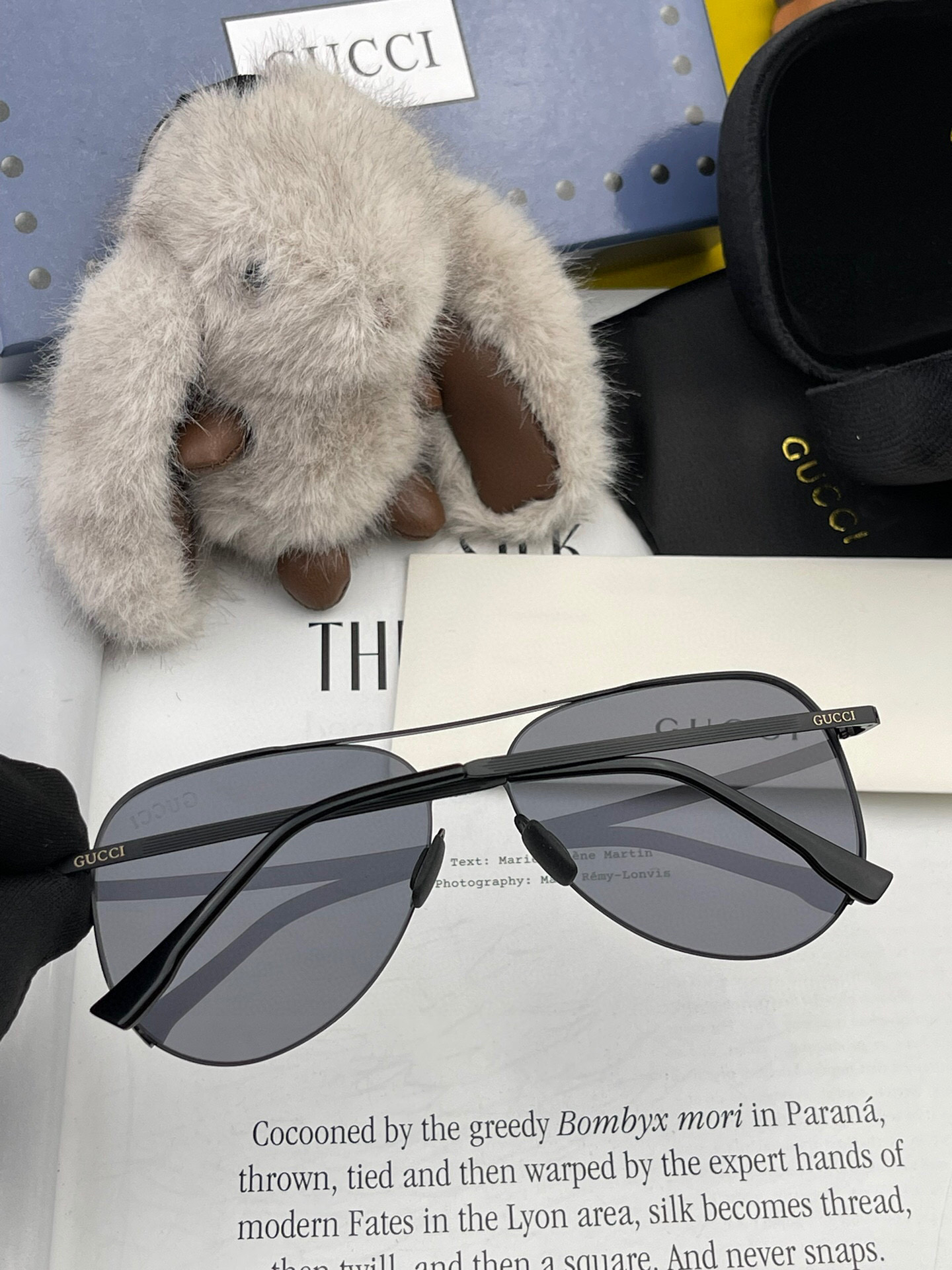   GUCCI 2025新款男女情侣款太阳镜多边形墨镜i 🉐️电镀永不褪色 超轻超有弹性整幅眼镜无螺丝重