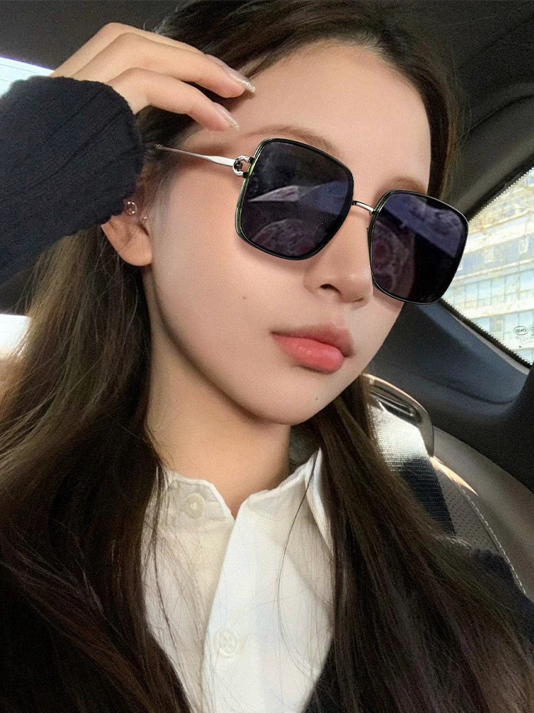 【尼龙偏光系列】GUCCI太阳镜墨圆框设计，不挑脸型，无论搭配大衣还是连衣裙都非常显气质偏光镜片预防紫外