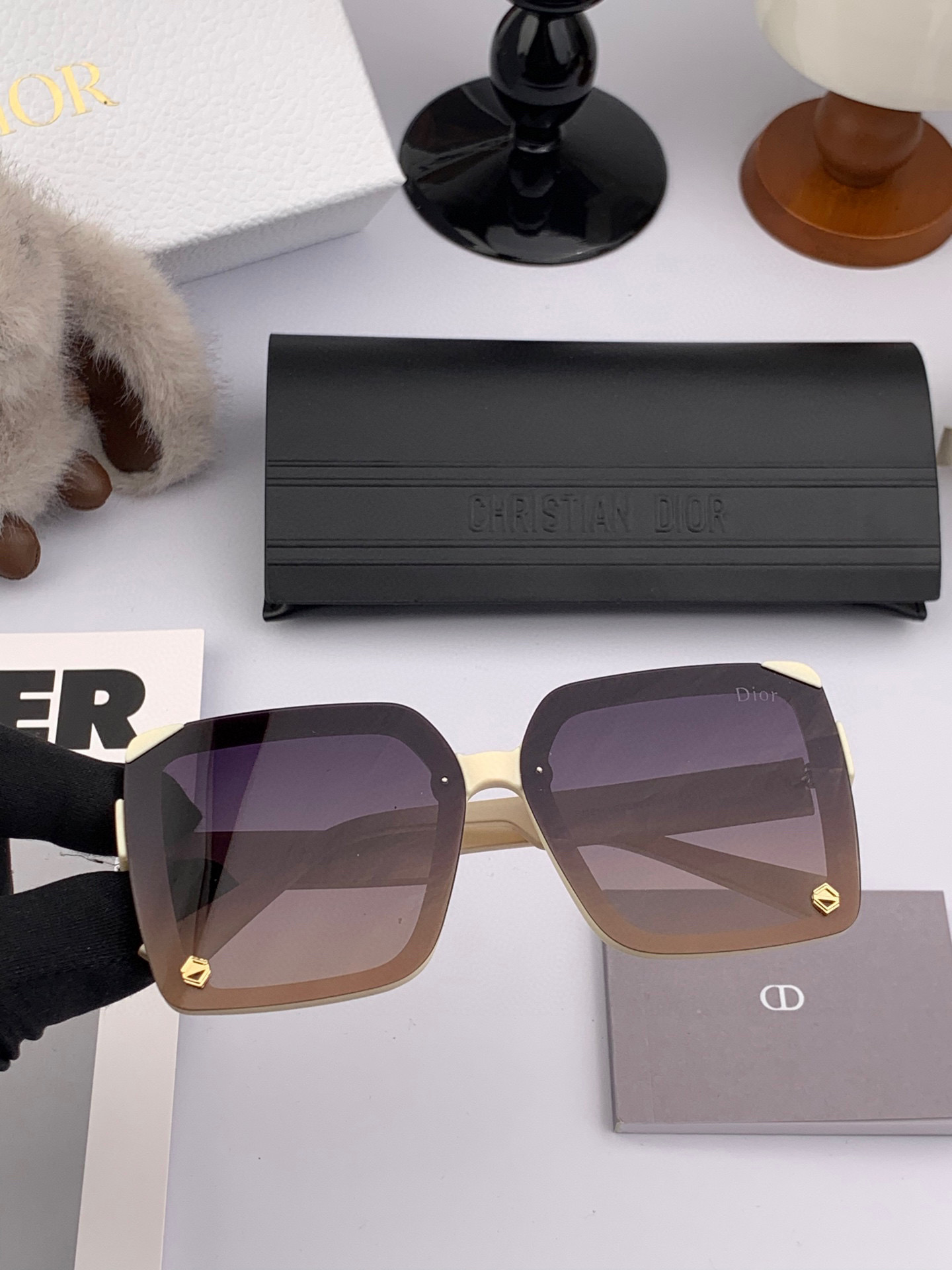  🔺 【DIOR-迪奥】2025开春新款 潮流爆款 时尚方框偏光太阳镜 高品质 佩戴舒适 网红潮款墨镜 