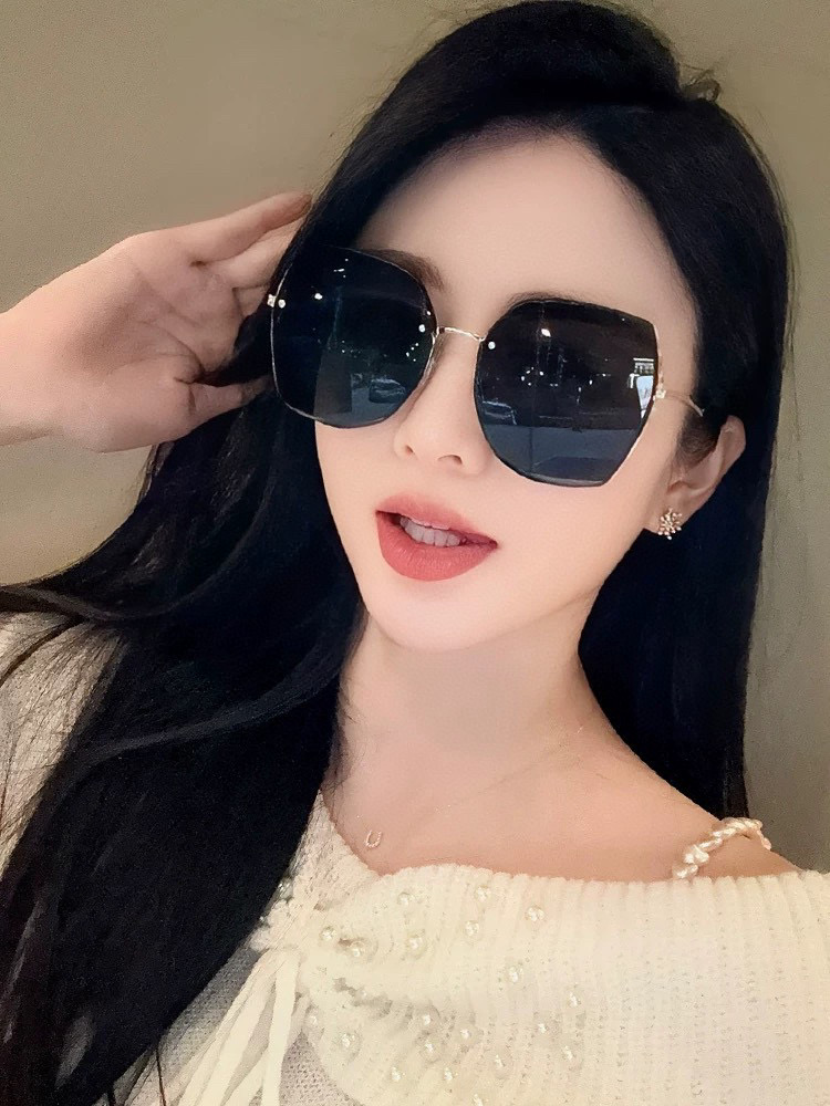 🔺 【香奈儿-尼龙偏光太阳镜】2025开春新款 潮流爆款 时尚多边形偏光太阳镜 高品质 佩戴舒适 网红潮