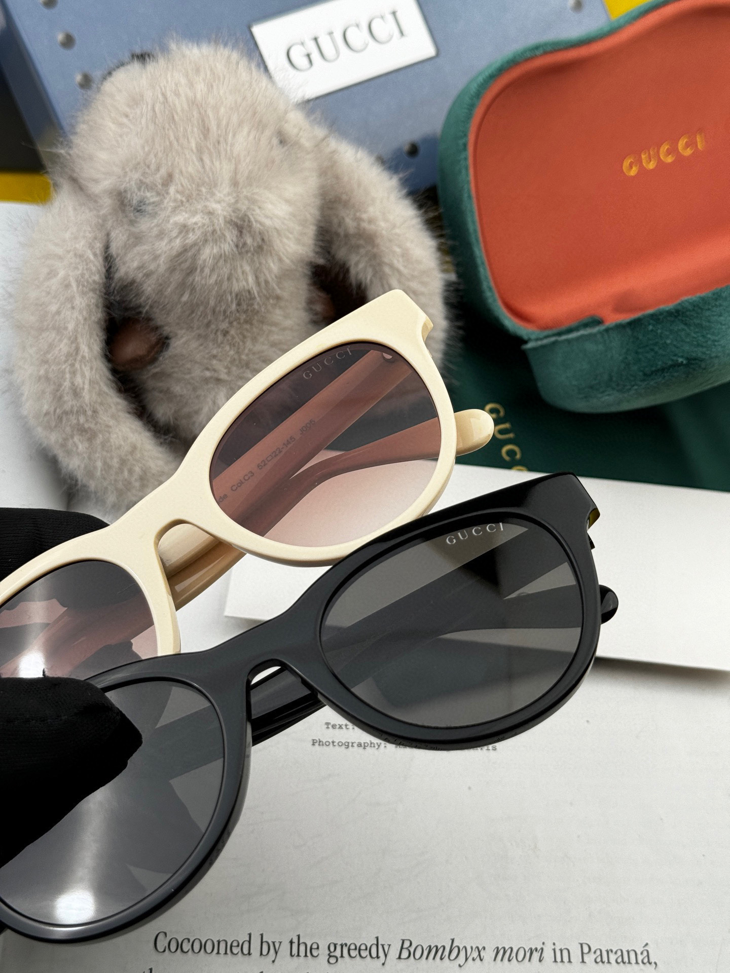   GUCCI2025开春新款一体镜 大框太阳镜男女同款 😎 
爆款小框尼龙太阳镜 超逼格超酷 
镜腿品