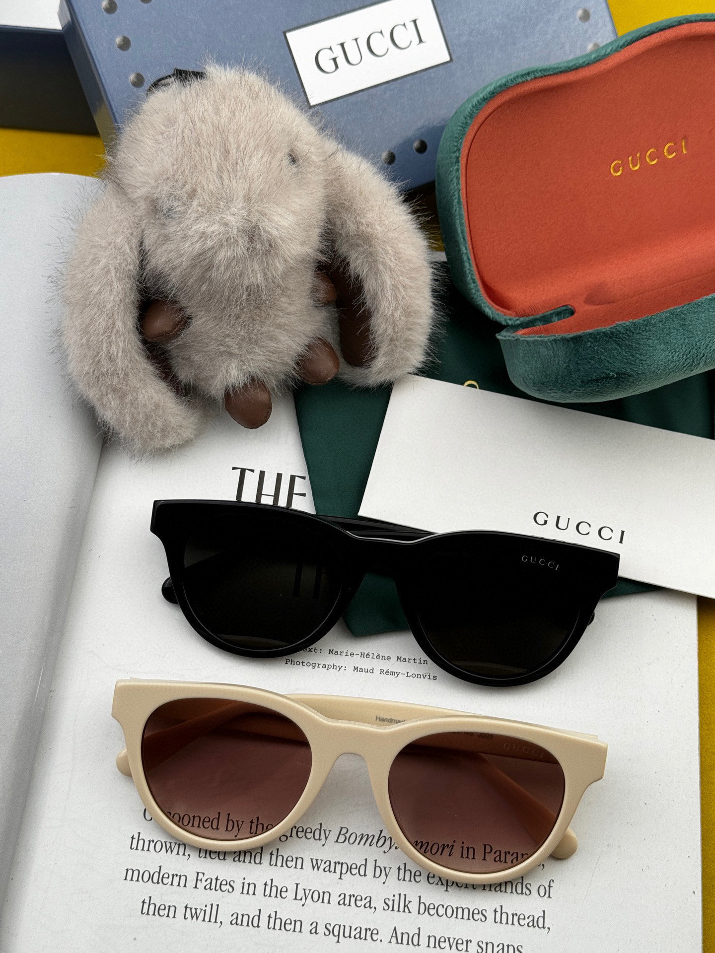   GUCCI2025开春新款一体镜 大框太阳镜男女同款 😎 
爆款小框尼龙太阳镜 超逼格超酷 
镜腿品