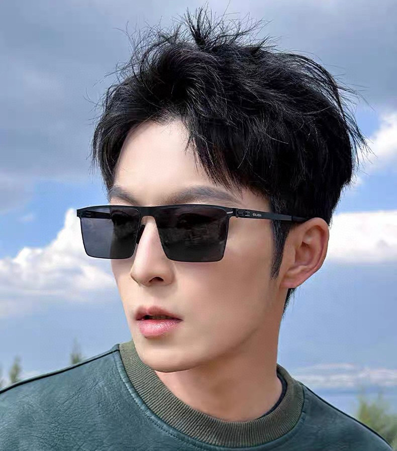 ♦️LV 2025新款男女情侣款太阳镜多边形墨镜iP电镀永不褪色 超轻超有弹性整幅眼镜无螺丝重要的是压不