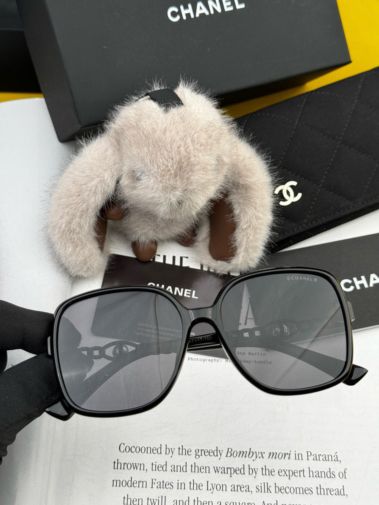 🔺CHANEL🔻2025官方早春新款，众多明星同款色香奈儿‼️‼️新款珍珠大框偏光墨镜 ，🌈🌈宝丽来超清