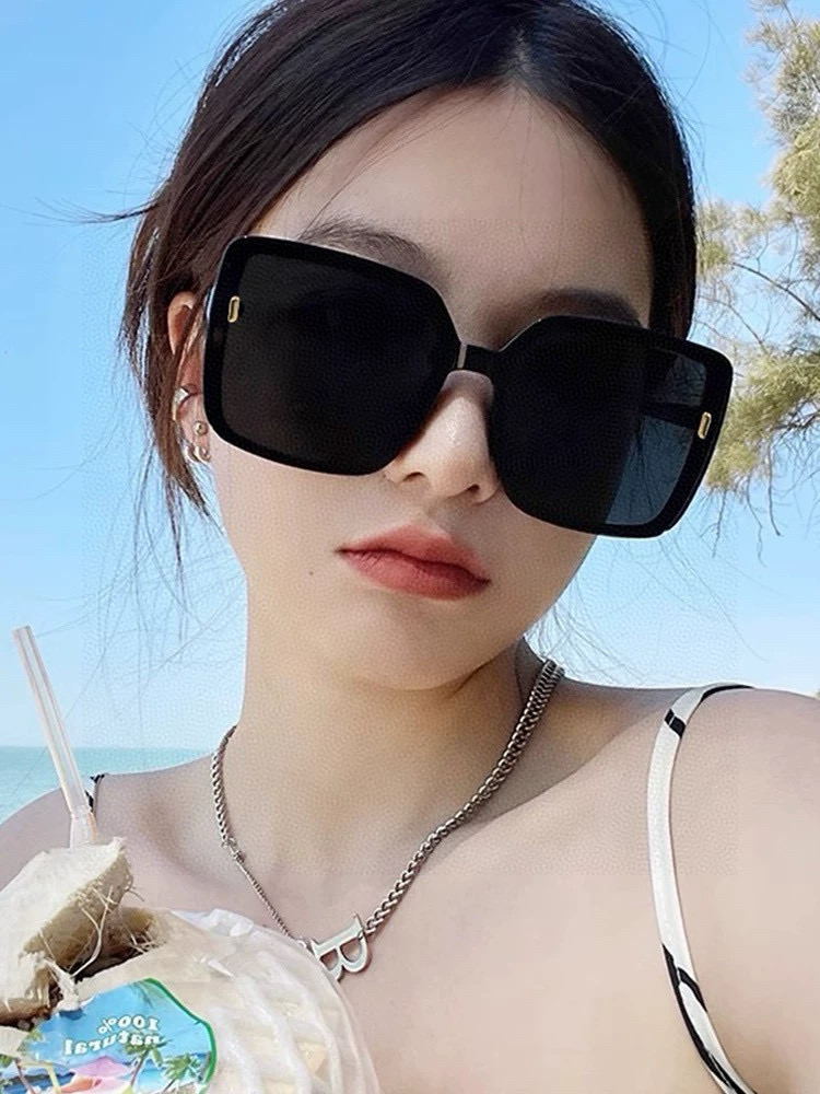   【DIOR】2025新款潮流爆款 时尚方框太阳镜 佩戴舒适 网红潮款墨镜  女士高清加厚偏光太阳镜🕶