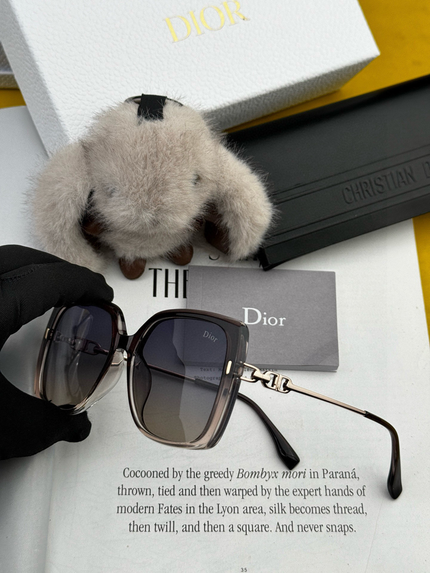   【DIOR】2025新款潮流爆款 时尚方框太阳镜 佩戴舒适 网红潮款墨镜  女士高清加厚偏光太阳镜🕶