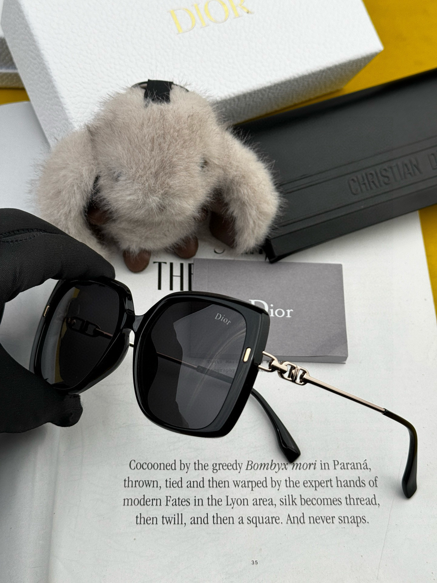   【DIOR】2025新款潮流爆款 时尚方框太阳镜 佩戴舒适 网红潮款墨镜  女士高清加厚偏光太阳镜🕶