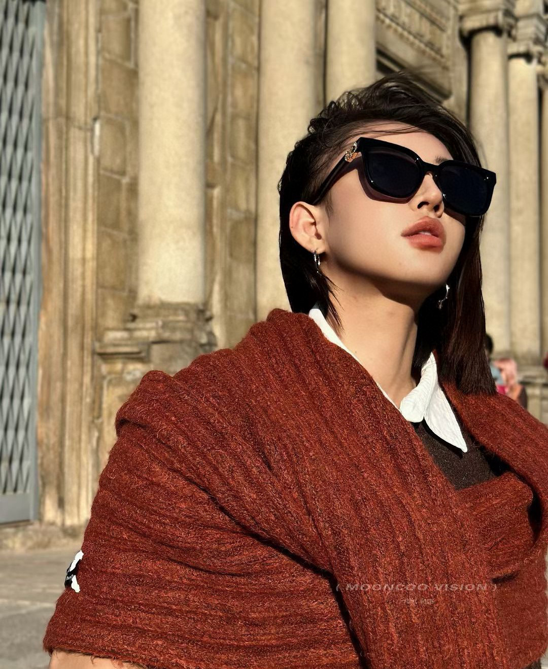   【DIOR】2025新款潮流爆款 时尚方框太阳镜 佩戴舒适 网红潮款墨镜  女士高清加厚偏光太阳镜🕶