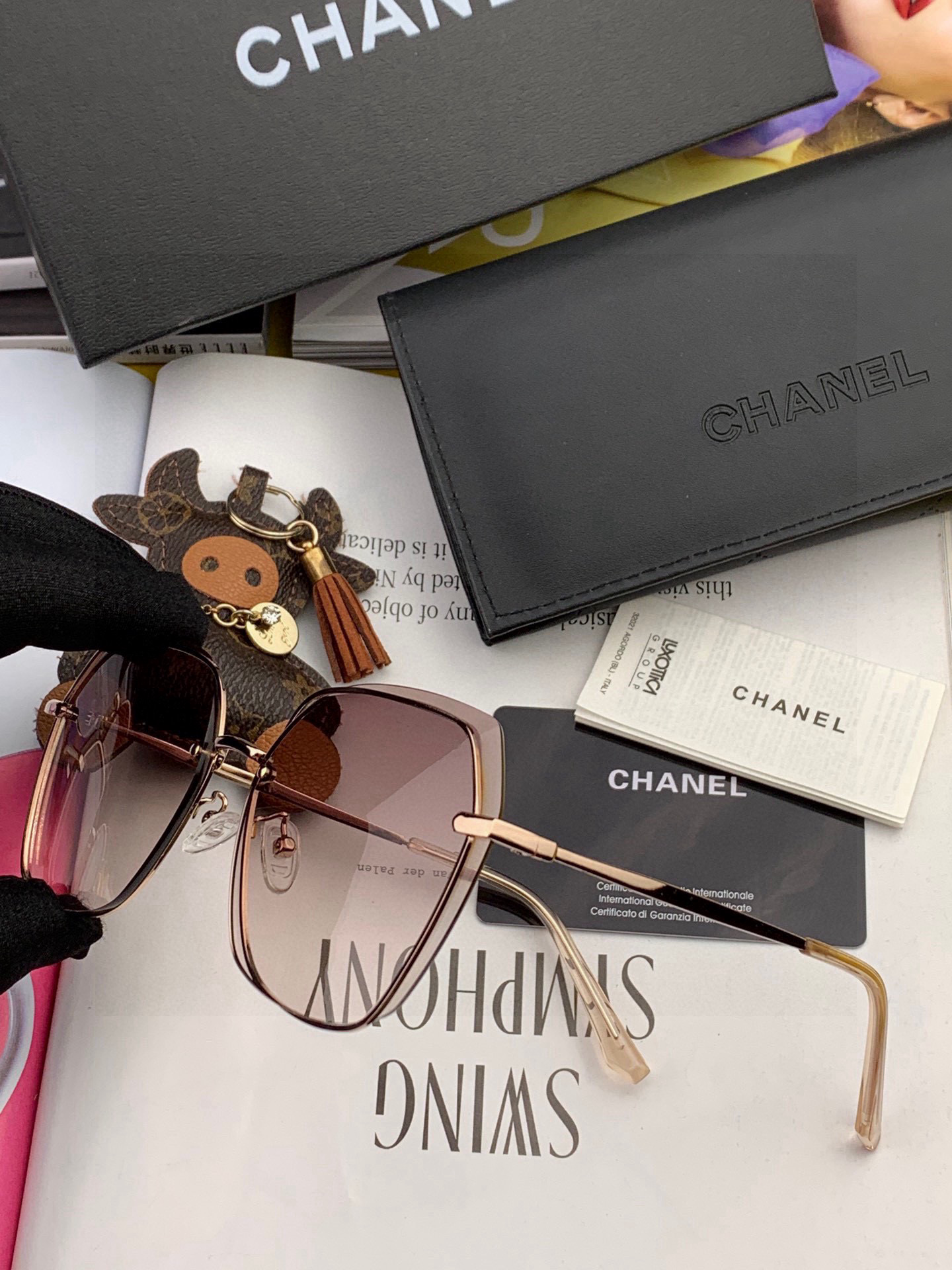 【CHANEL】香奈儿  新款尼龙偏光太眼镜，无框钻石 切边更有质感，大气女人范儿，大脸小脸都好看 ！型