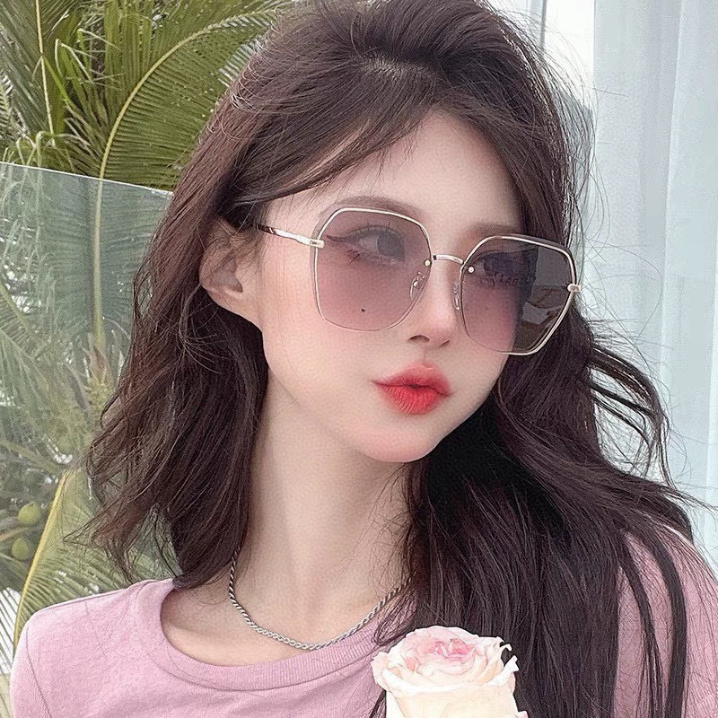 【CHANEL】香奈儿  新款尼龙偏光太眼镜，无框钻石 切边更有质感，大气女人范儿，大脸小脸都好看 ！型